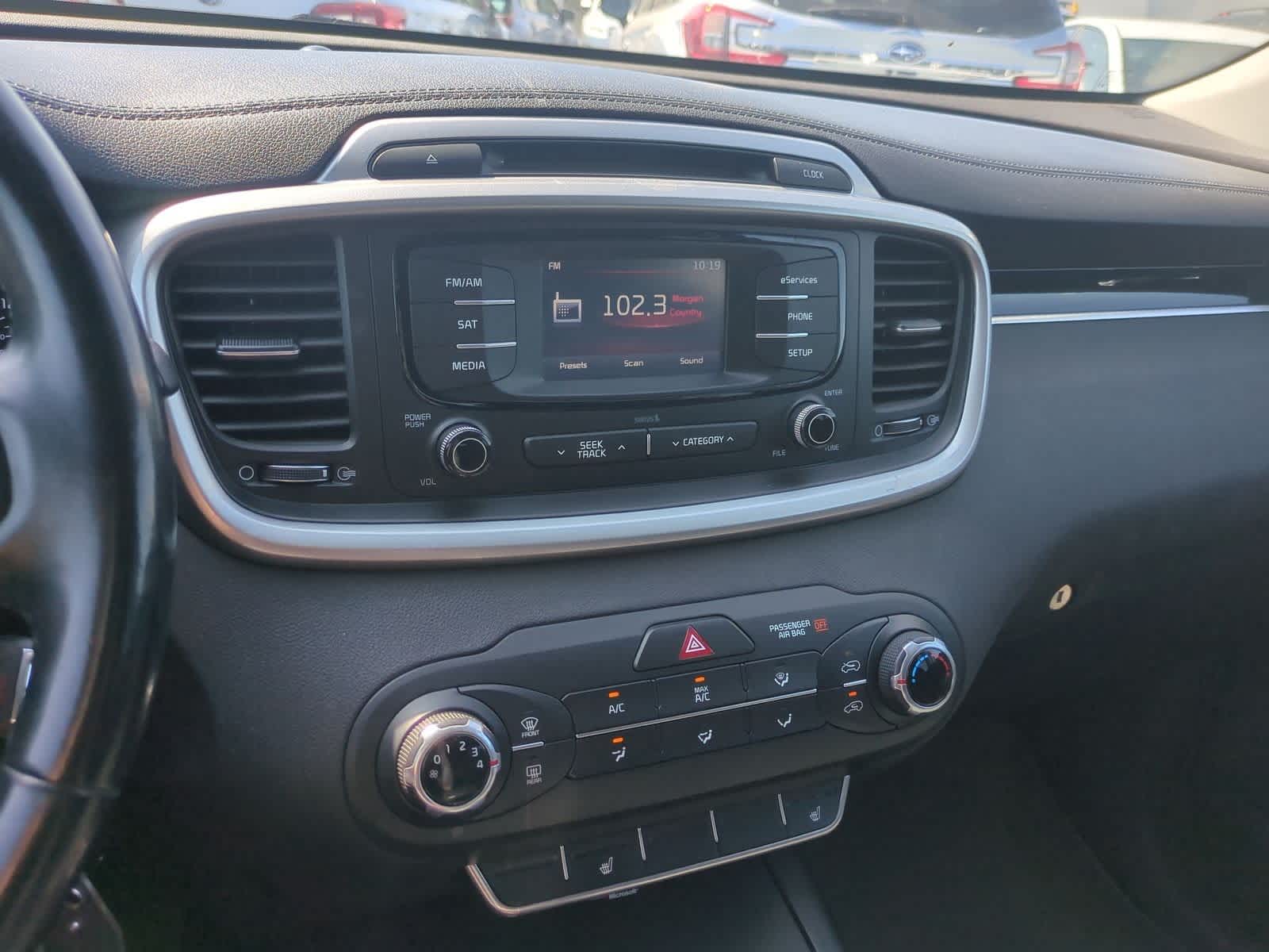 Thumbnail: 2016 Kia Sorento - 29