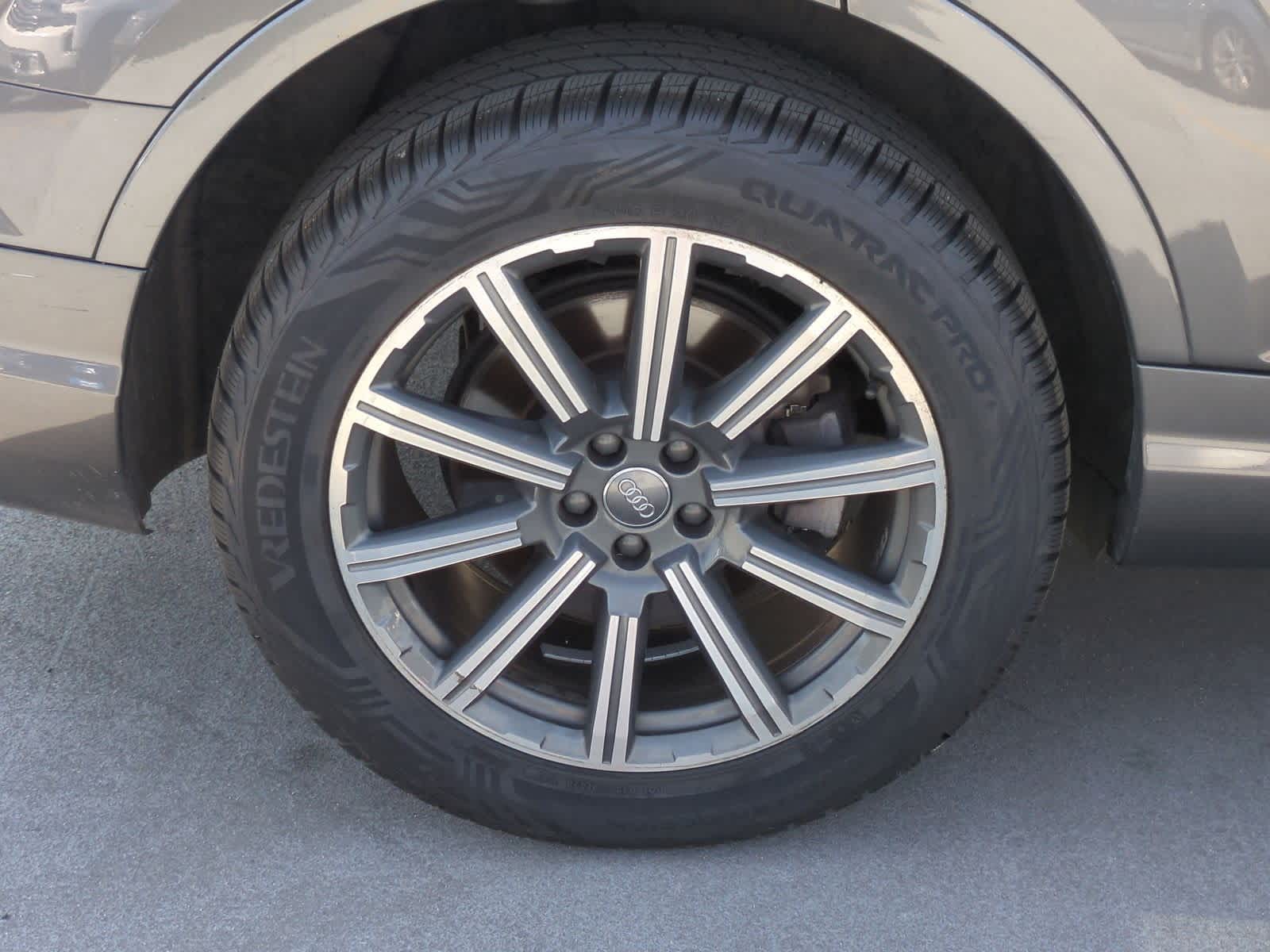 Thumbnail: 2019 Audi Q7 - 14
