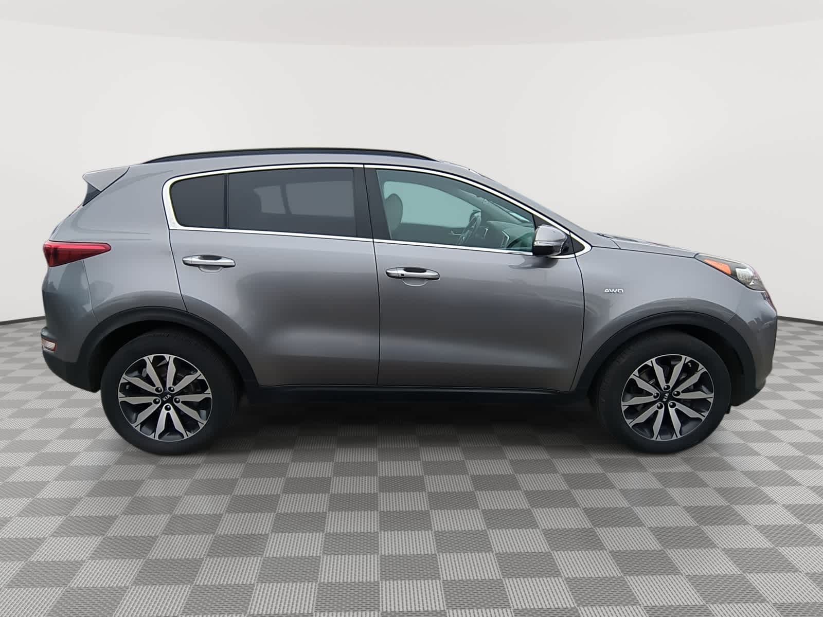 Thumbnail: 2019 Kia Sportage - 9