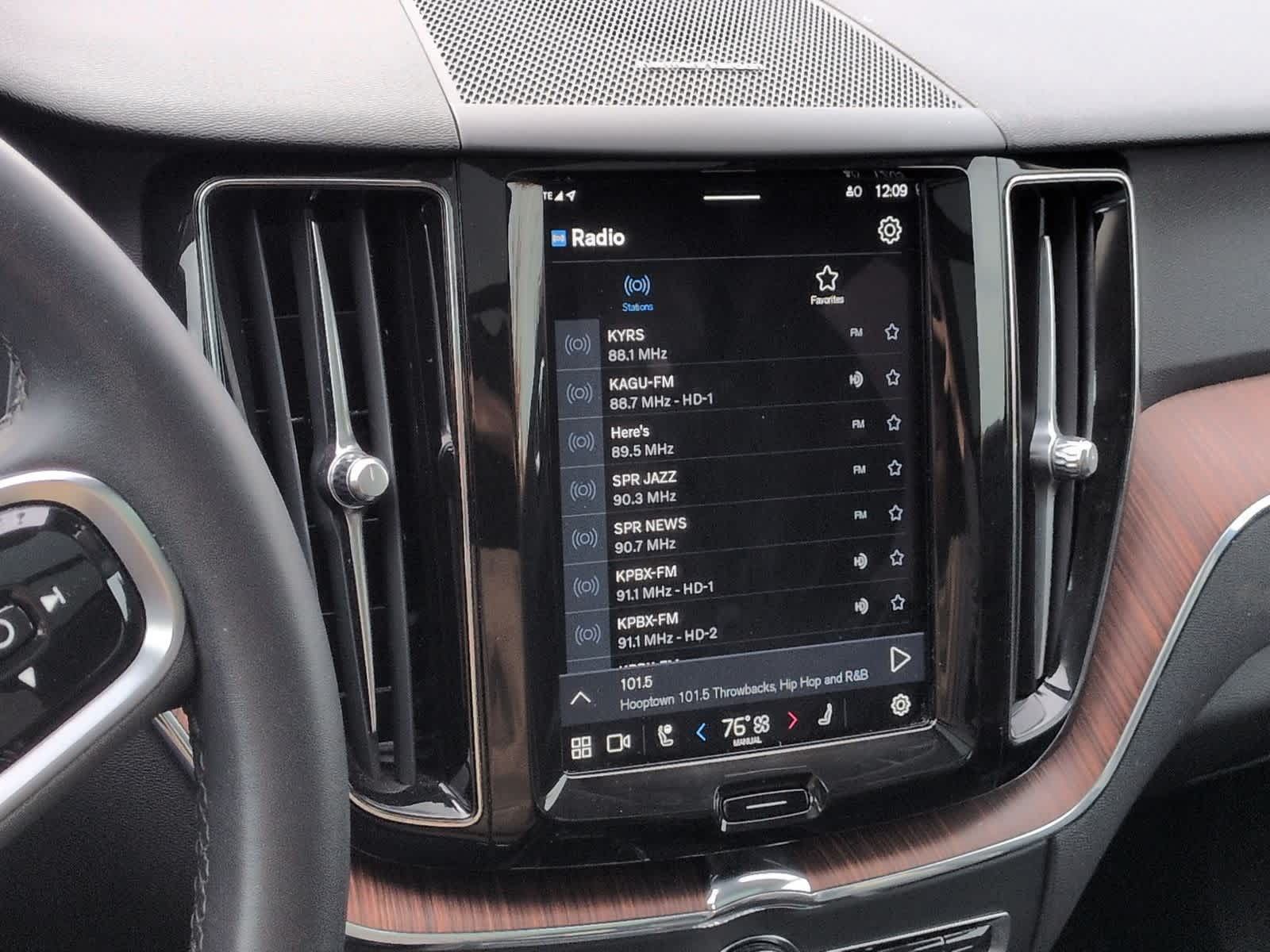 Thumbnail: 2024 Volvo XC60 - 30