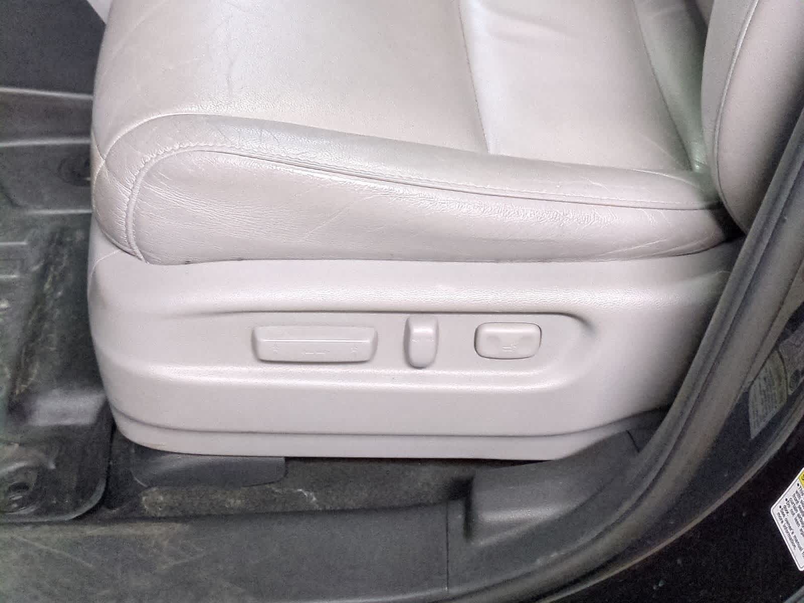 Thumbnail: 2016 Honda Pilot - 17