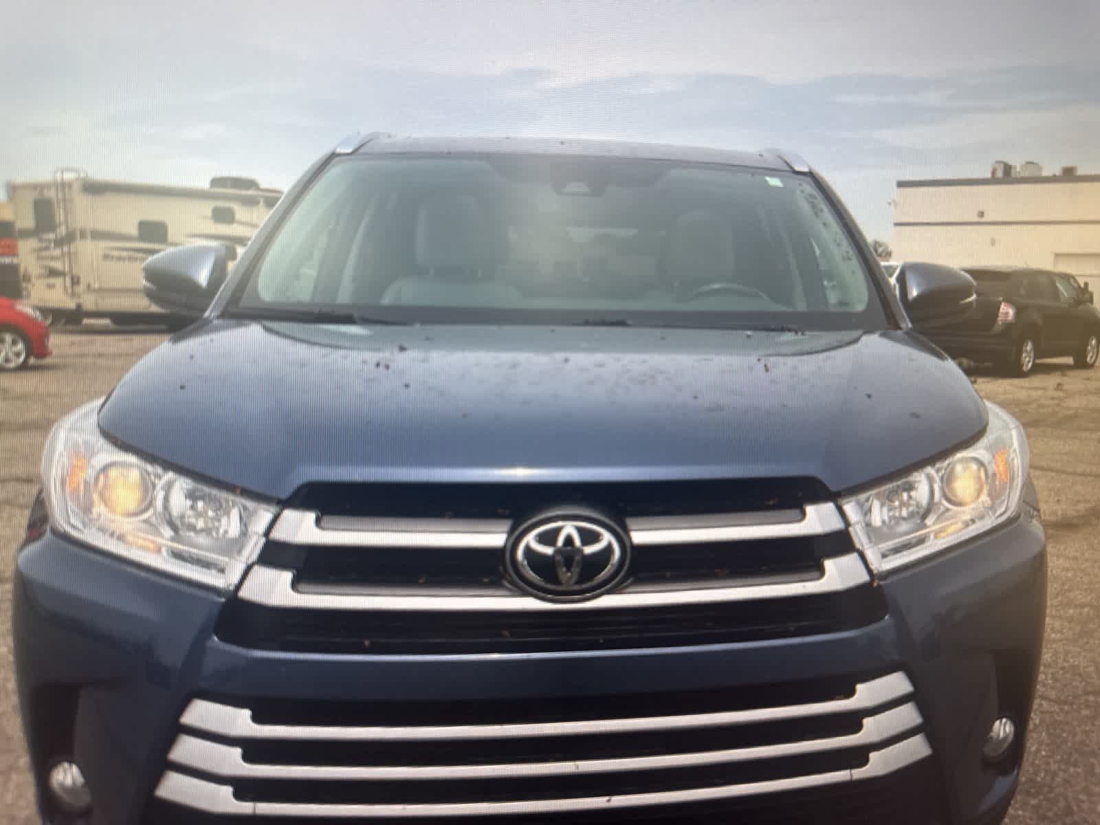 Thumbnail: 2017 Toyota Highlander - 8