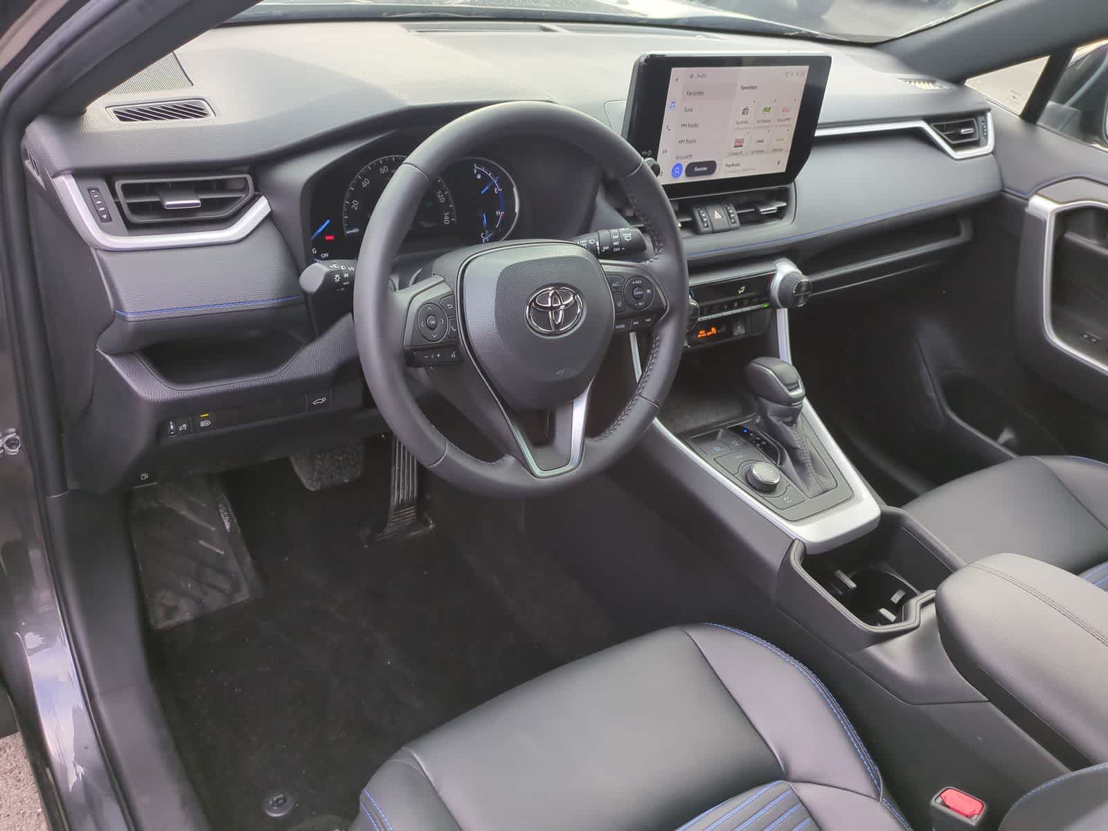 Thumbnail: 2024 Toyota RAV4 - 10