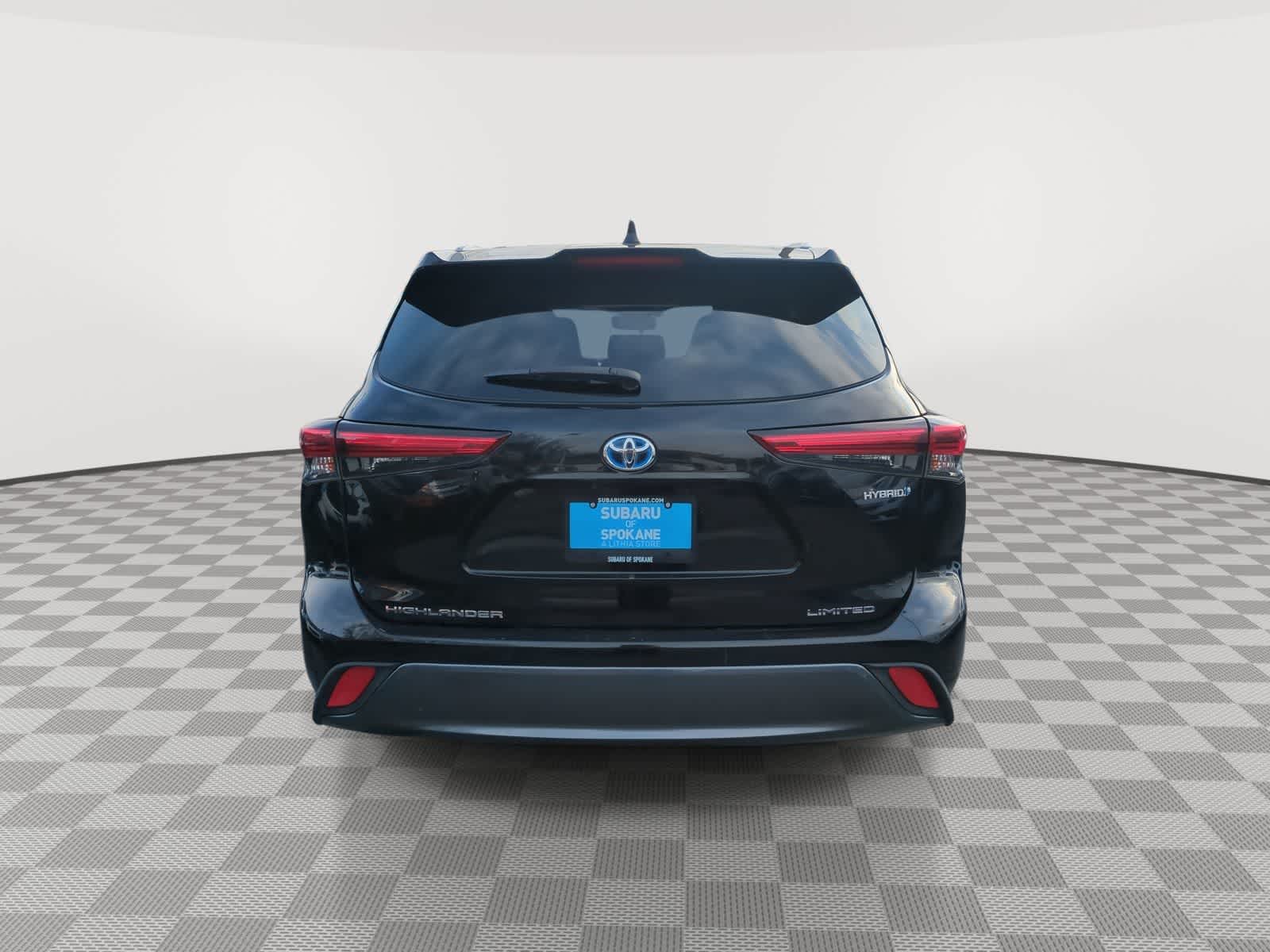 Thumbnail: 2021 Toyota Highlander - 7