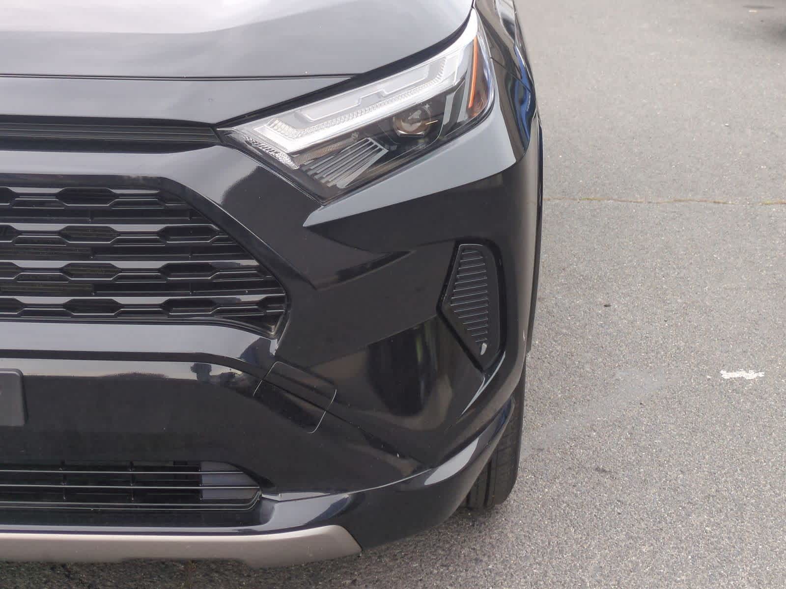 Thumbnail: 2022 Toyota RAV4 - 11