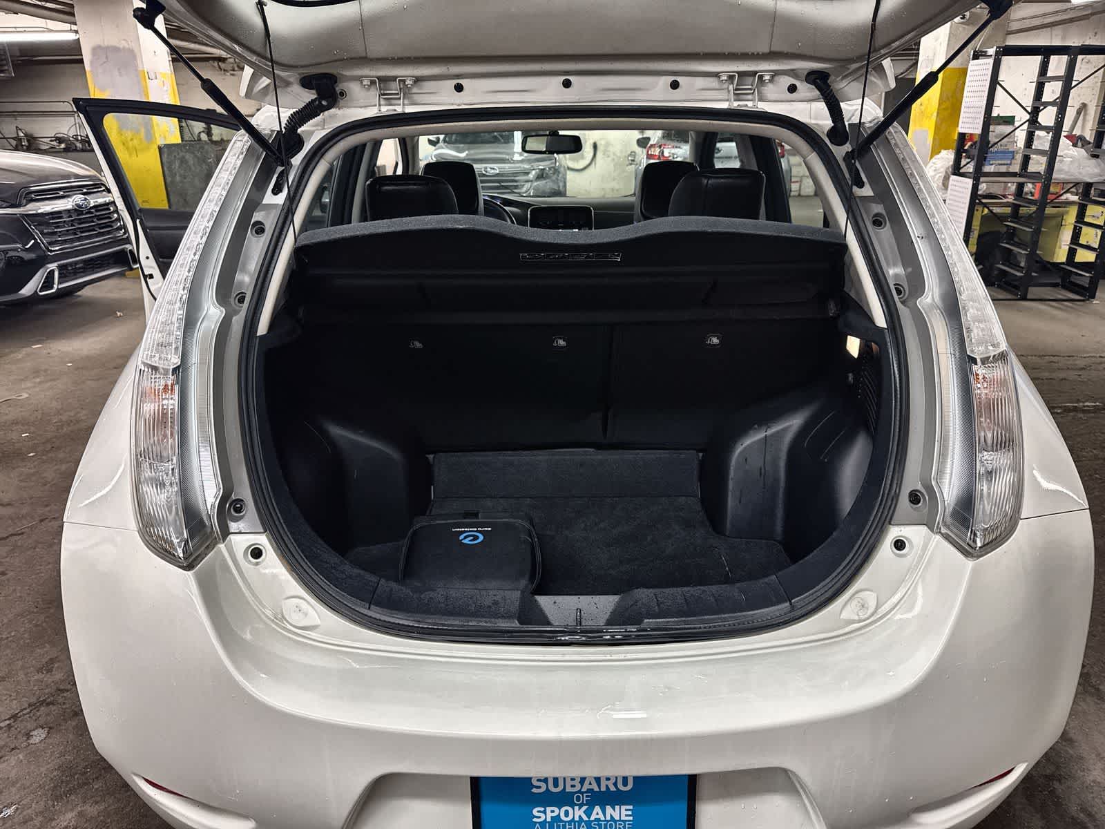 Thumbnail: 2016 Nissan Leaf - 32