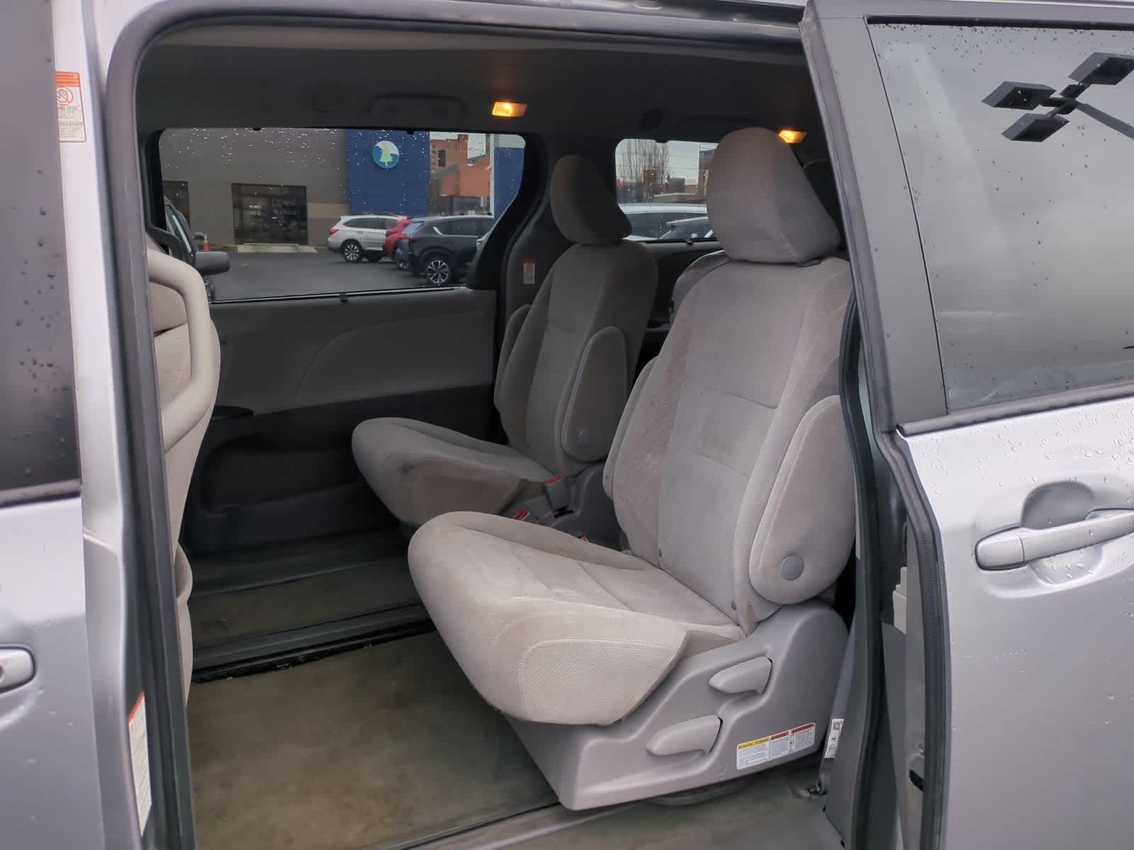 Thumbnail: 2018 Toyota Sienna - 20