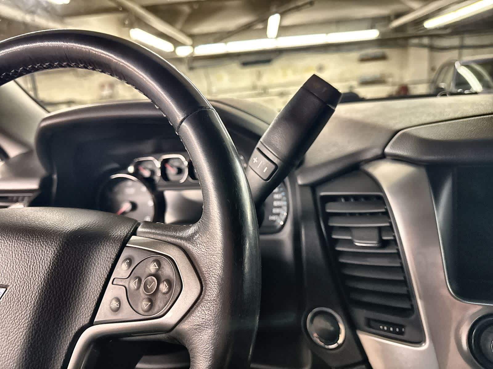 Thumbnail: 2018 Chevrolet Tahoe - 23