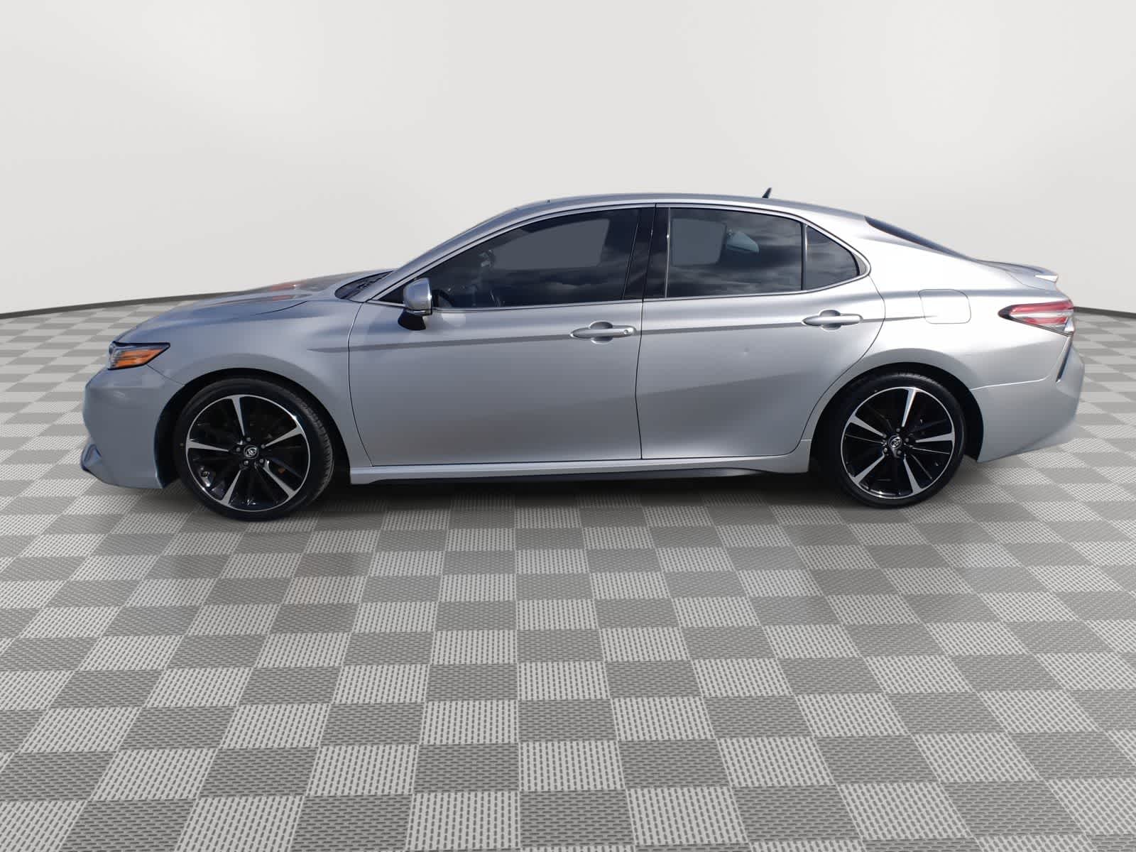 Thumbnail: 2018 Toyota Camry - 5