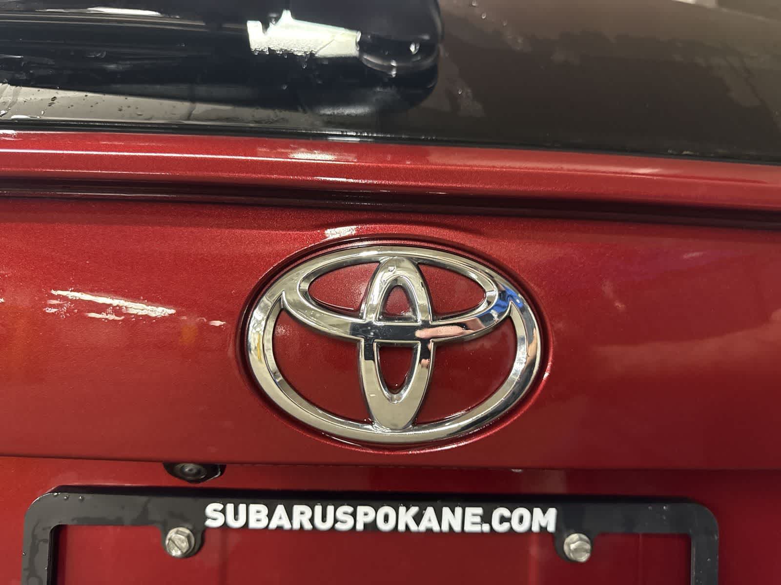 Thumbnail: 2020 Toyota RAV4 - 12