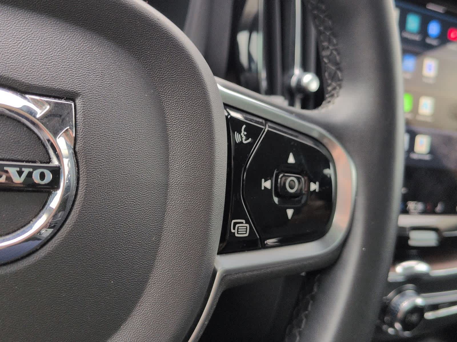 Thumbnail: 2024 Volvo XC60 - 25