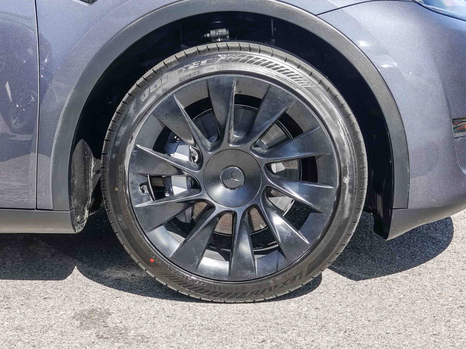 Thumbnail: 2023 Tesla Model Y - 10