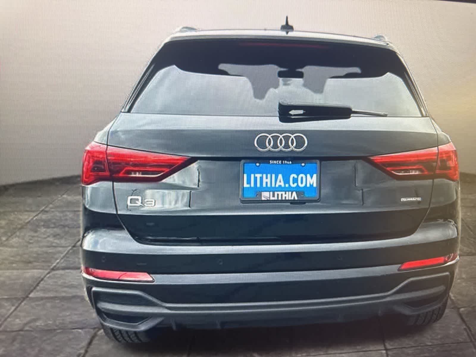 Thumbnail: 2022 Audi Q3 - 6