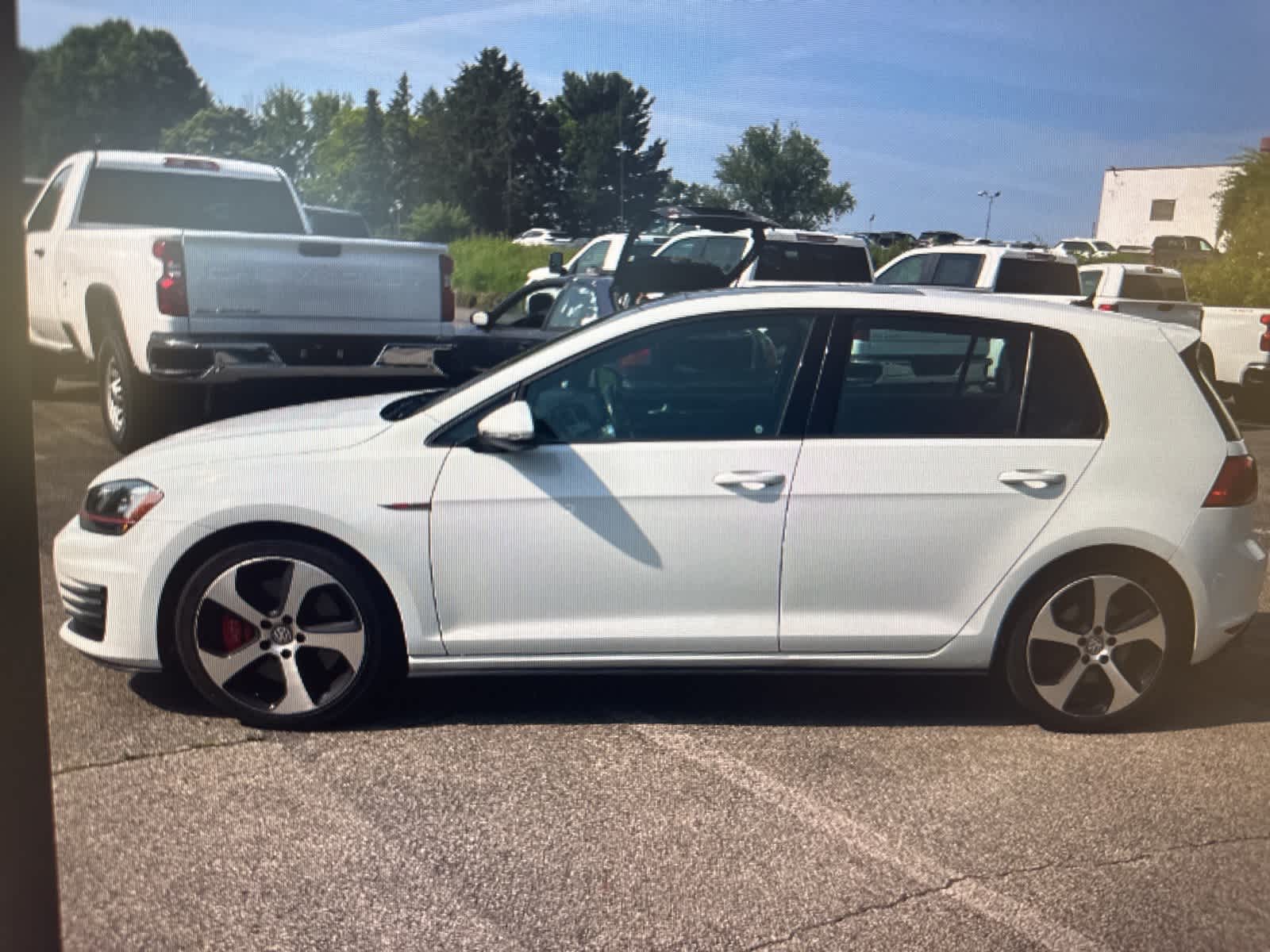2017 Volkswagen Golf GTI SE 2