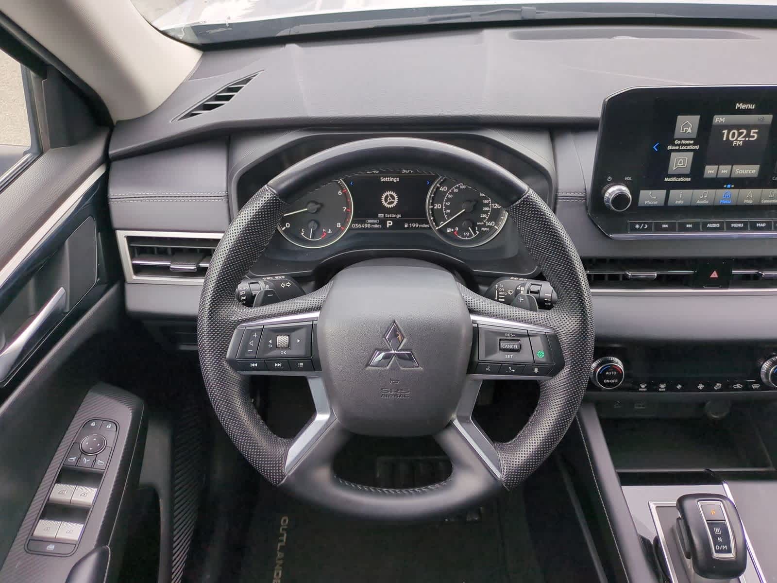 Thumbnail: 2023 Mitsubishi Outlander - 23