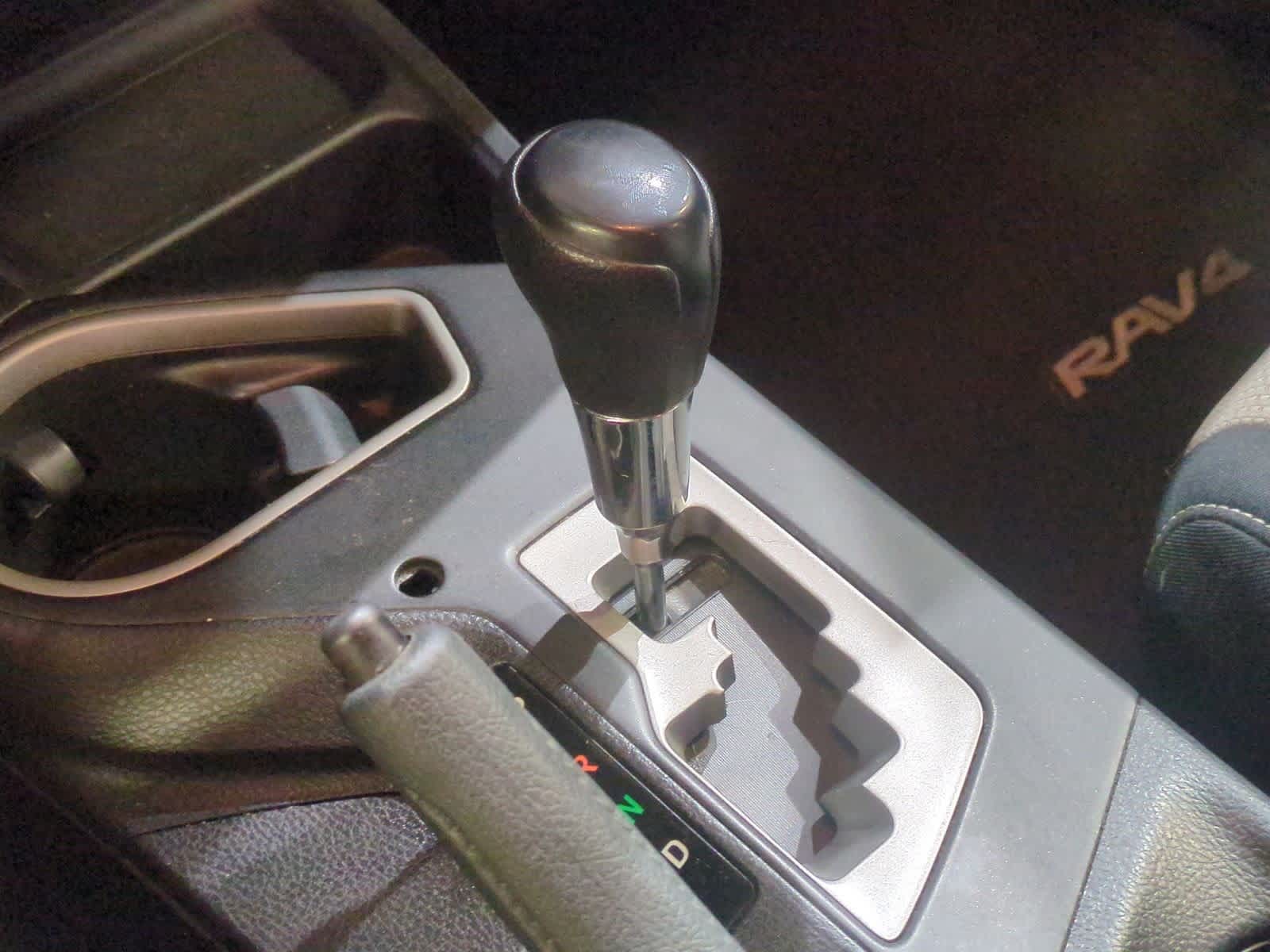 Thumbnail: 2017 Toyota RAV4 - 32