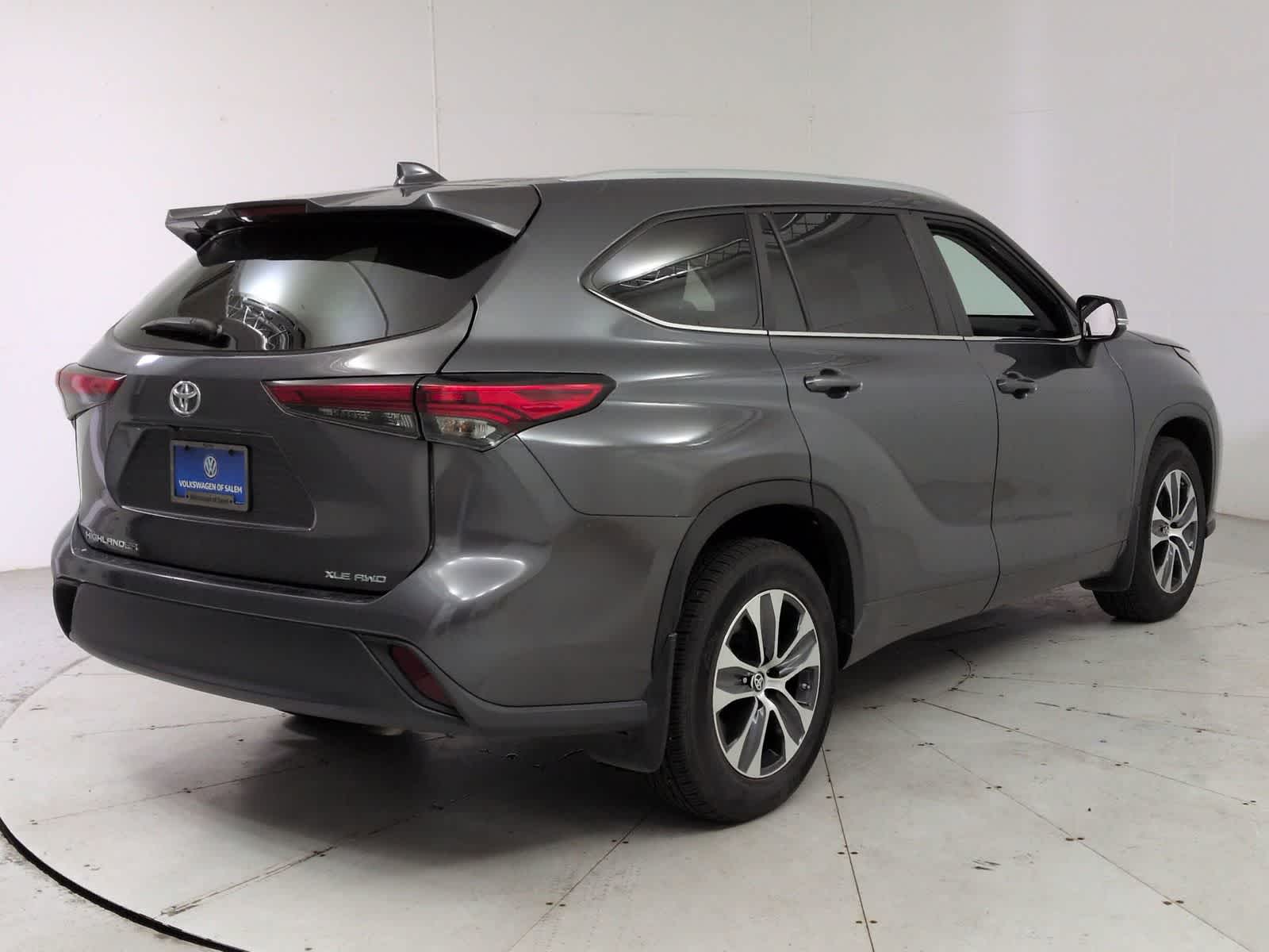 2023 Toyota Highlander XLE - Photo 6