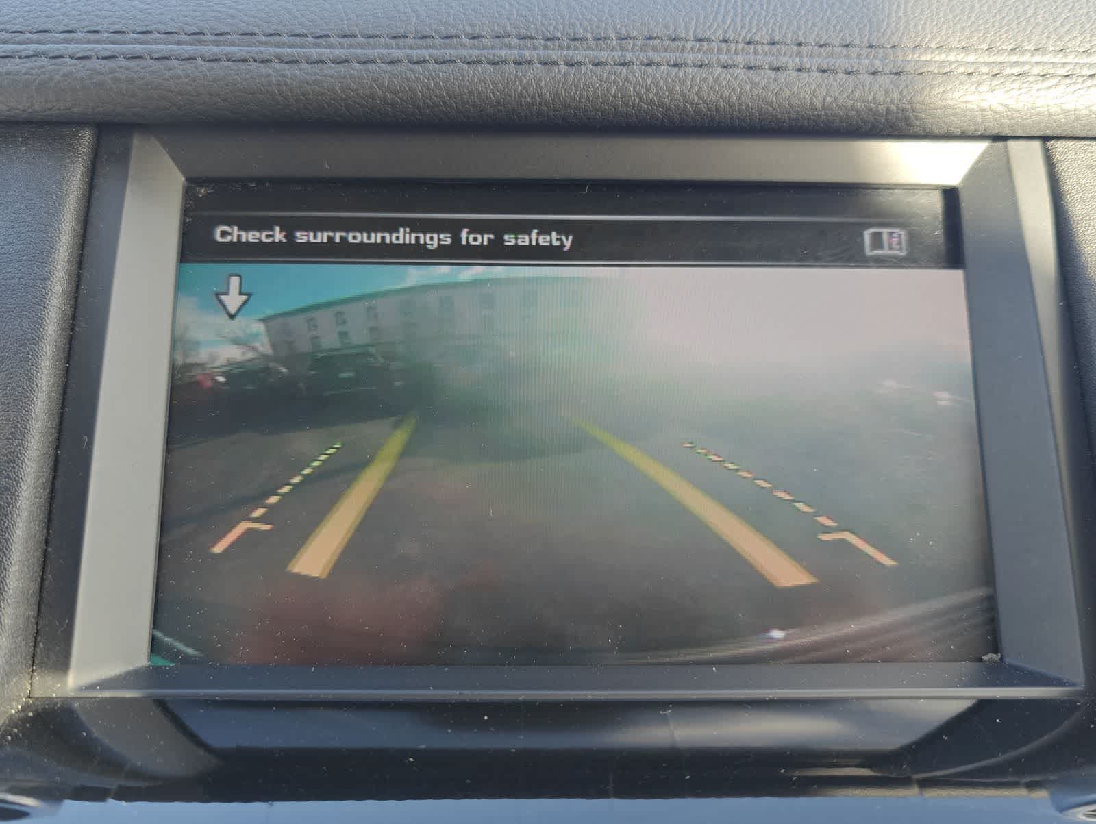 Thumbnail: 2015 Land Rover LR4 - 32