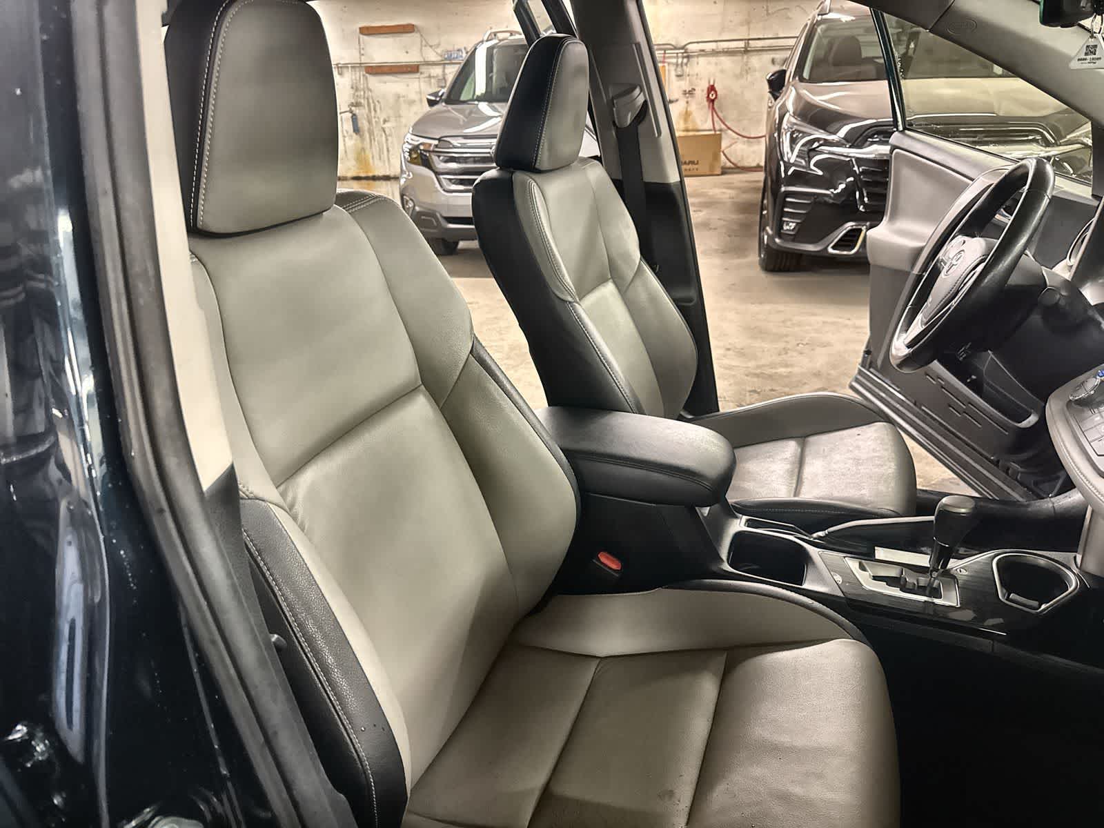 Thumbnail: 2018 Toyota RAV4 - 24
