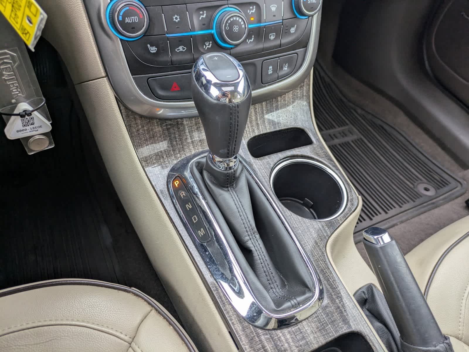 Thumbnail: 2015 Chevrolet Malibu - 15