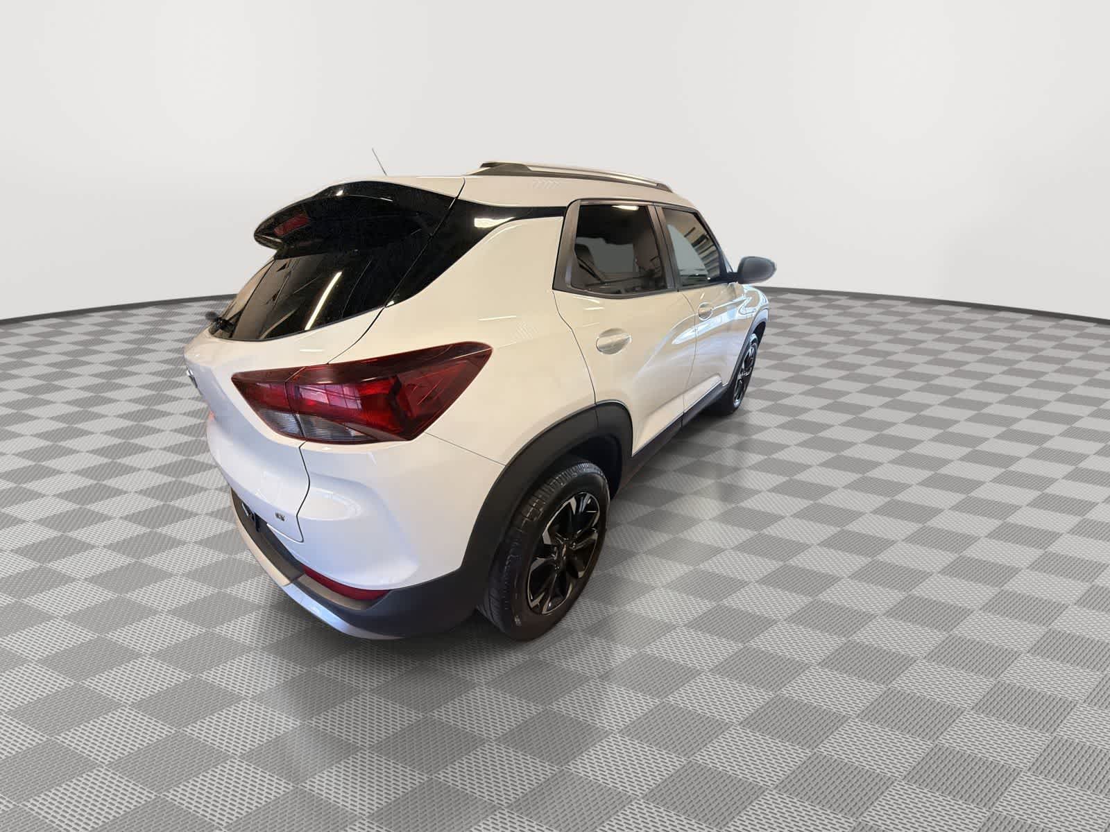 Thumbnail: 2021 Chevrolet TrailBlazer - 8