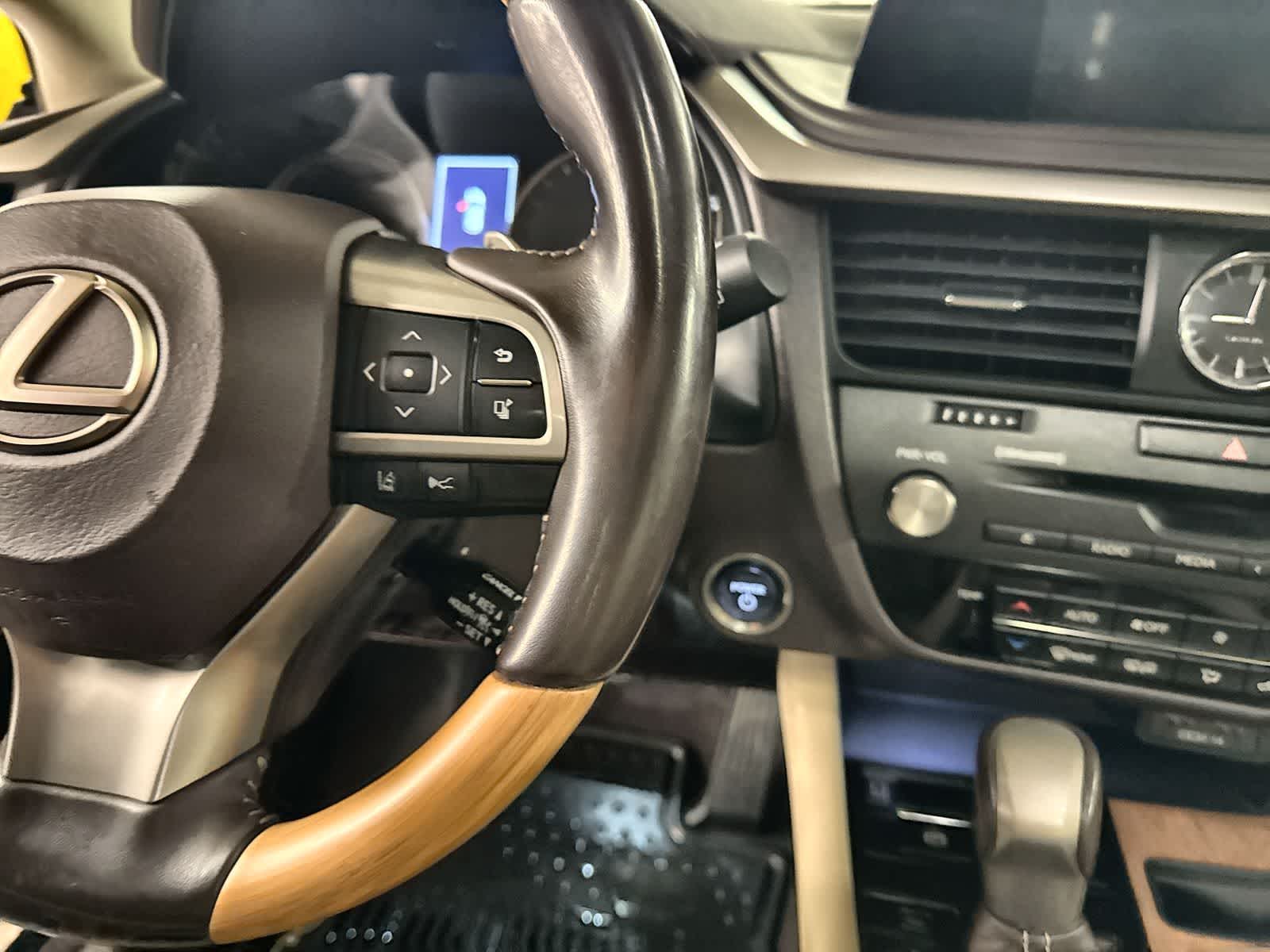 Thumbnail: 2020 Lexus RX - 26