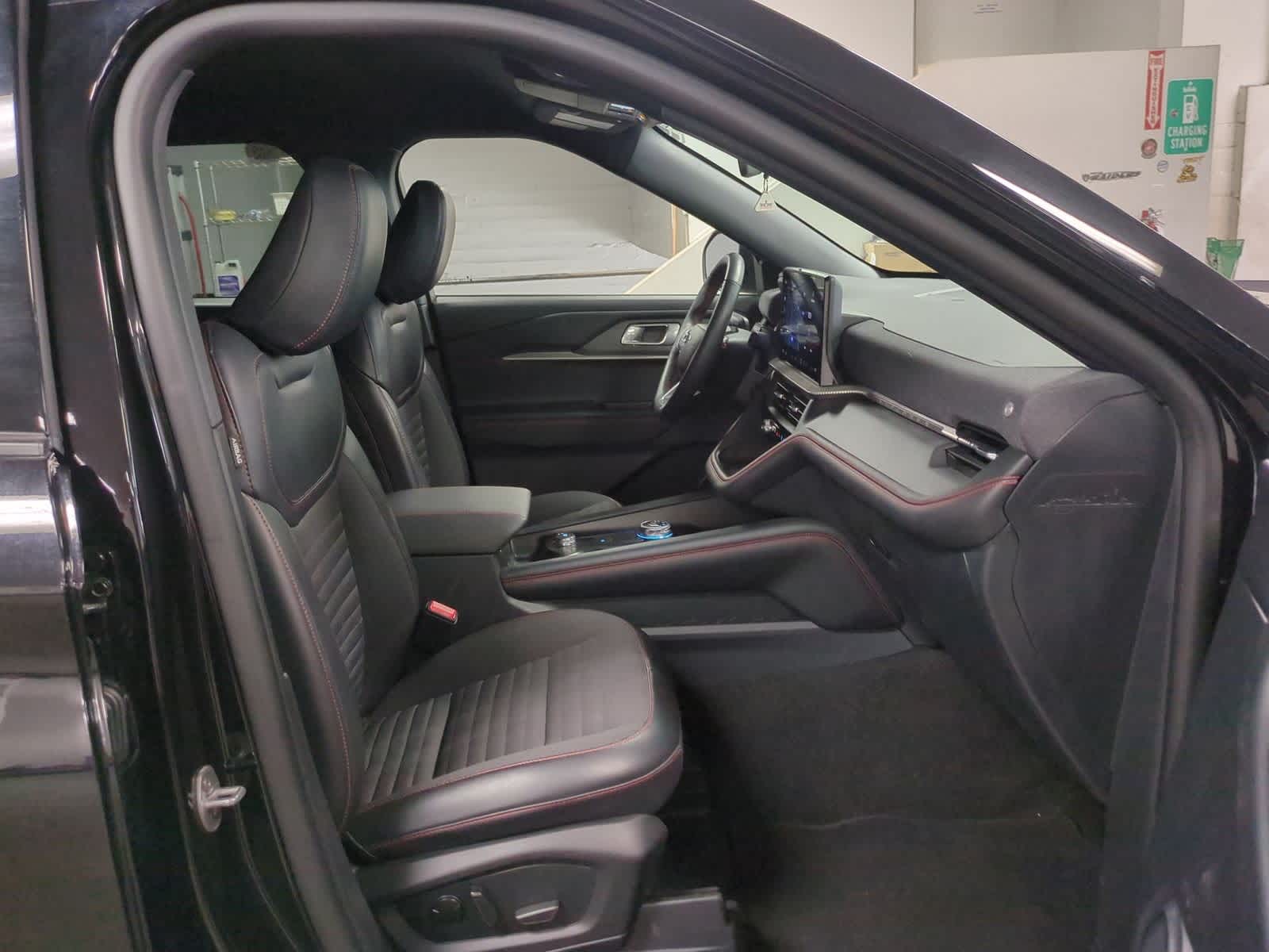 Thumbnail: 2025 Ford Explorer - 22