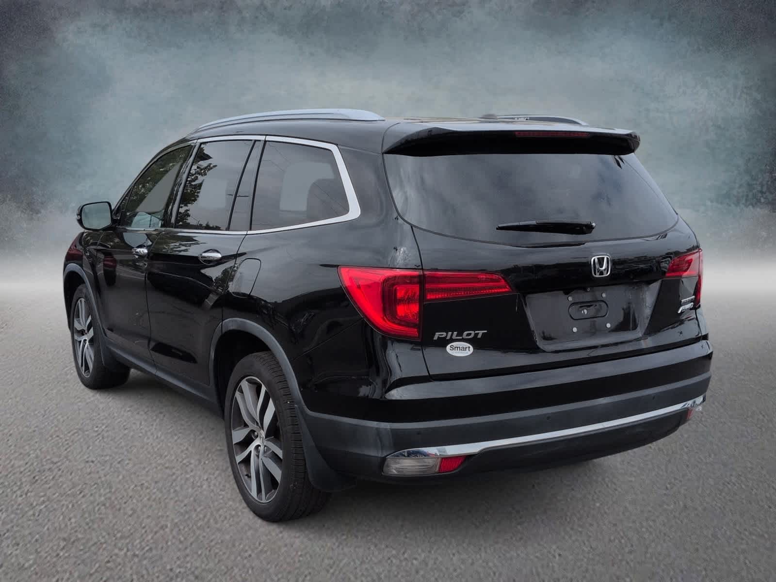 Thumbnail: 2017 Honda Pilot - 6