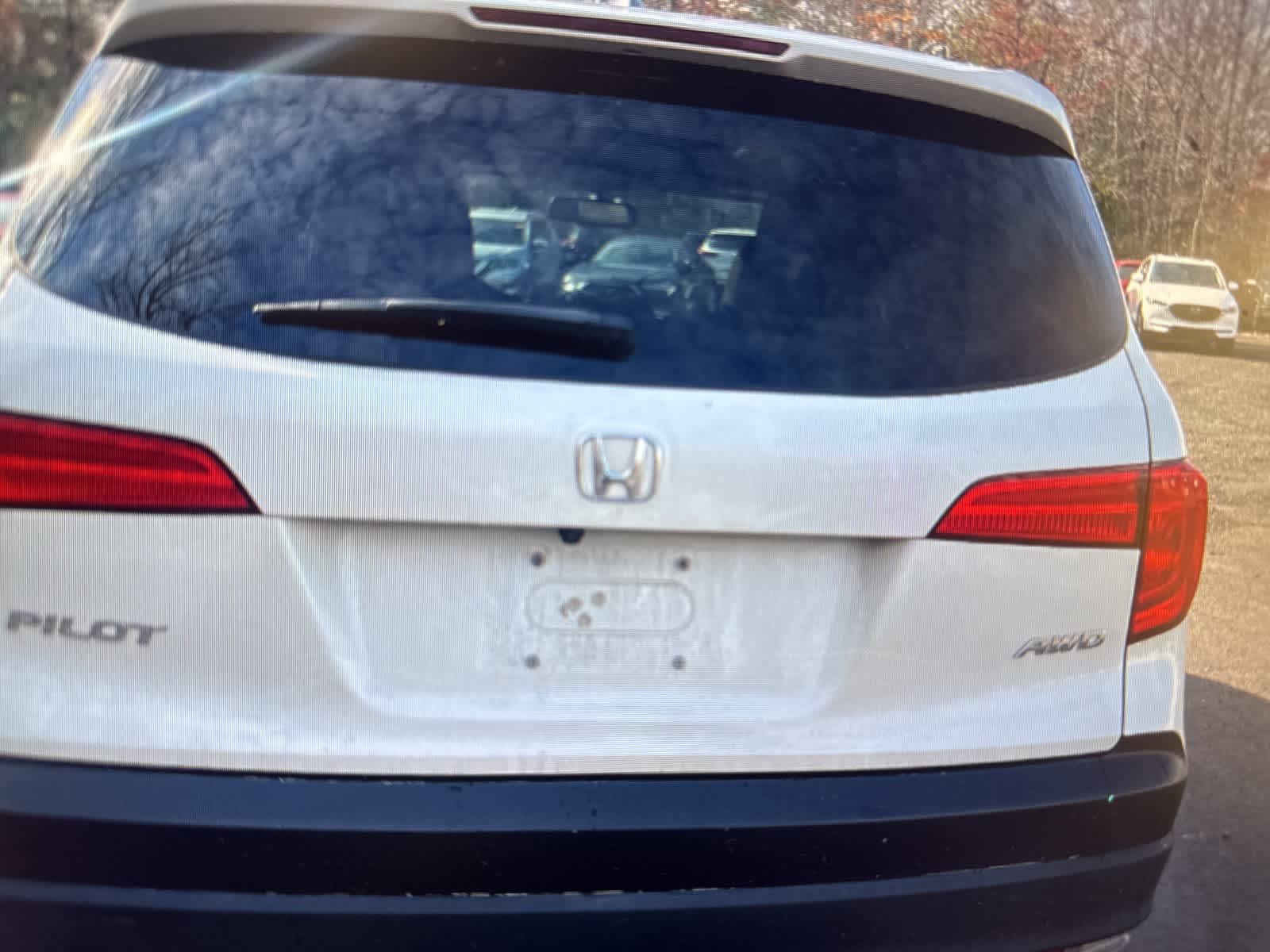 Thumbnail: 2017 Honda Pilot - 4