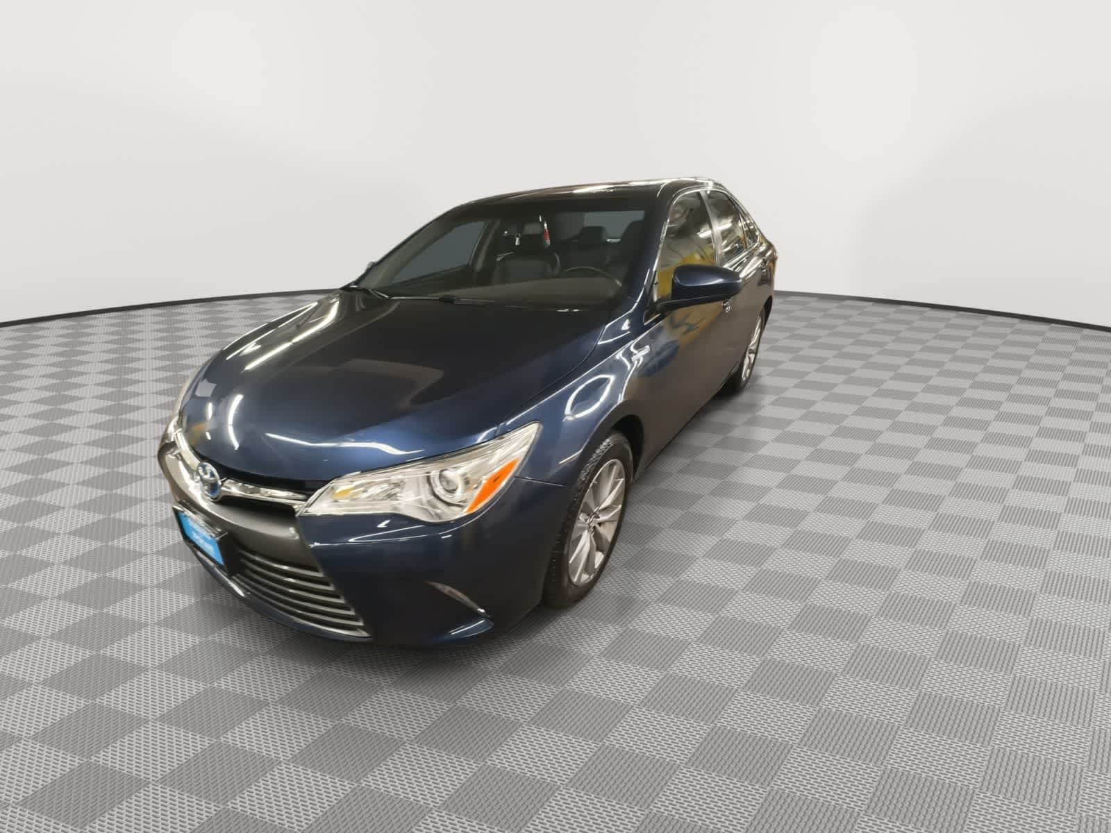 Thumbnail: 2017 Toyota Camry - 4