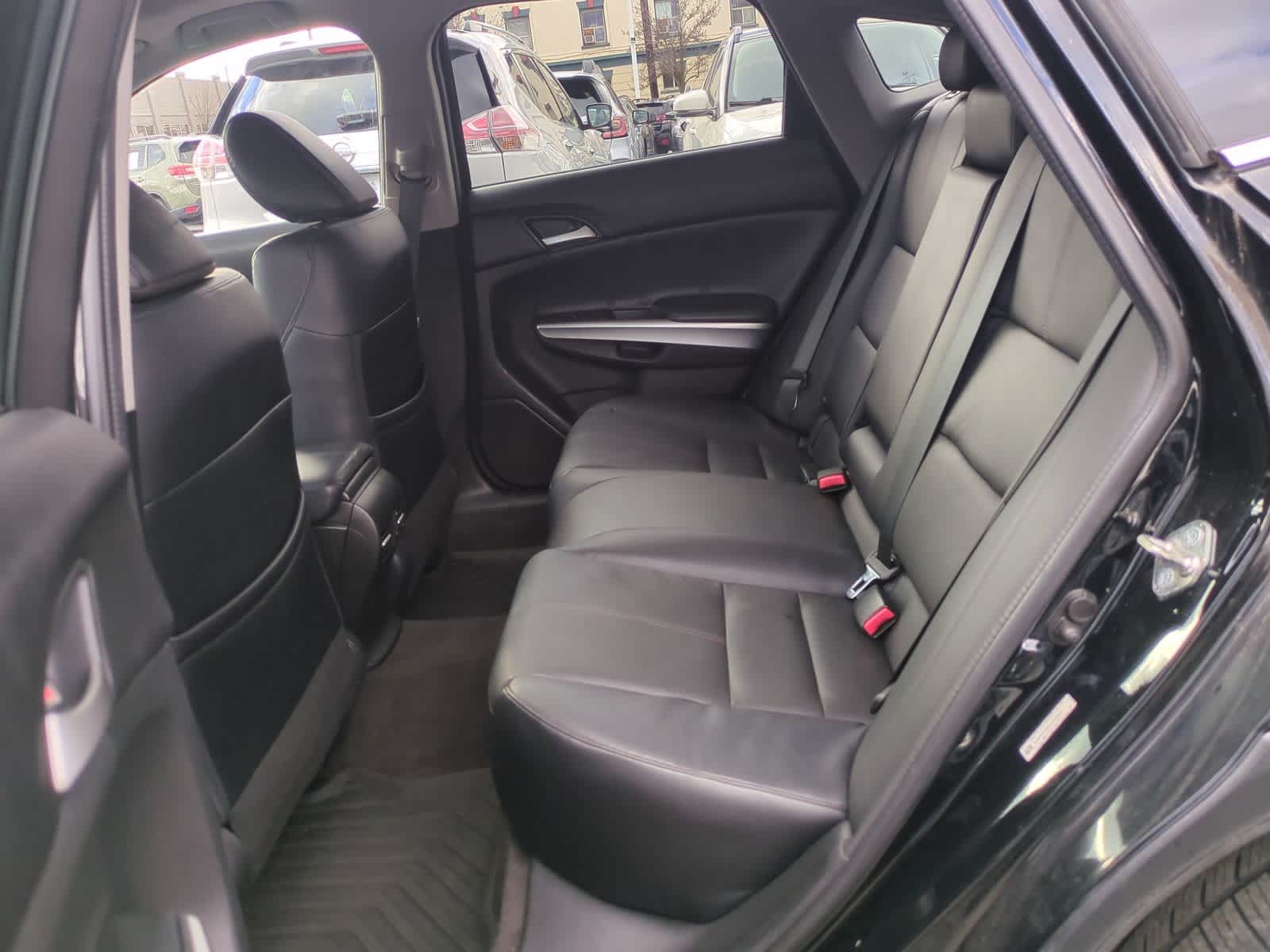 Thumbnail: 2014 Honda Crosstour - 21