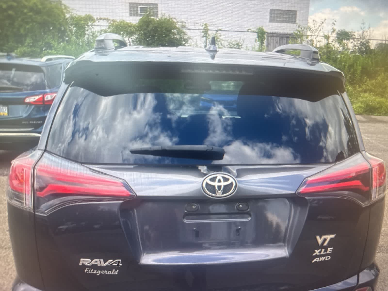 Thumbnail: 2018 Toyota RAV4 - 4