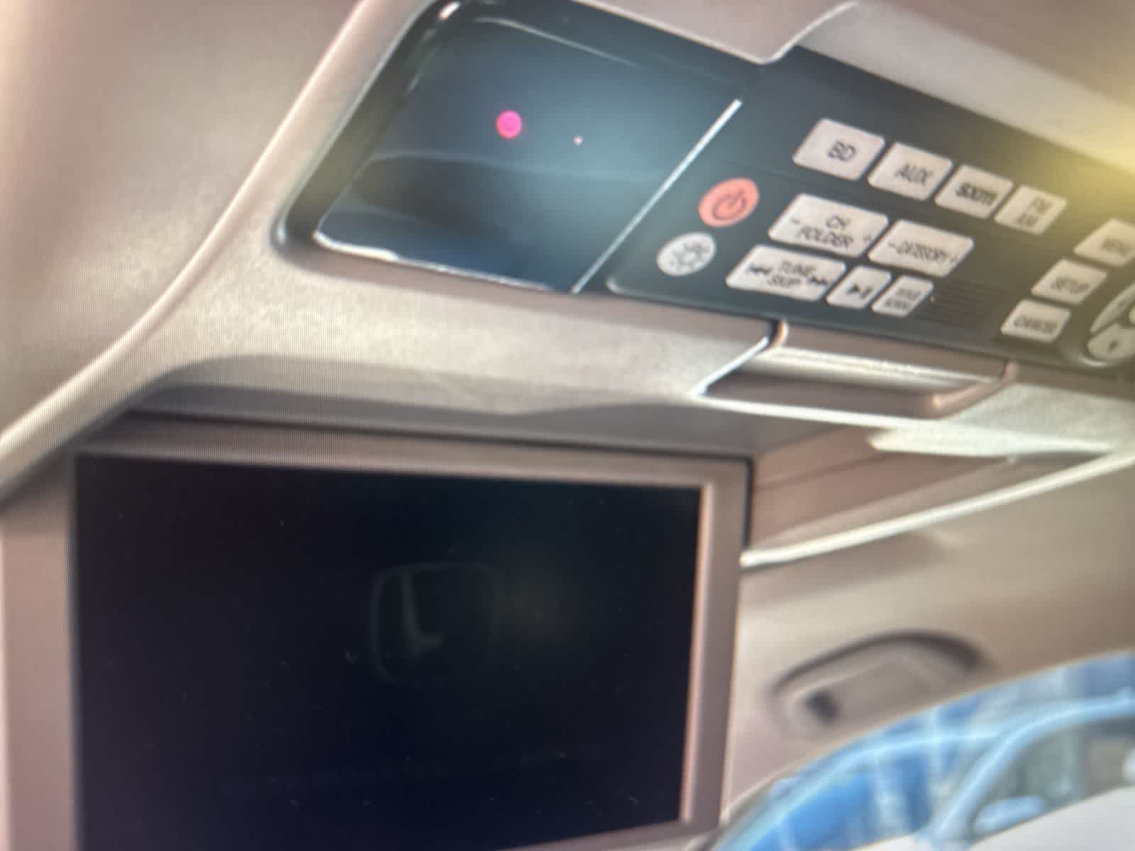 Thumbnail: 2017 Honda Pilot - 17