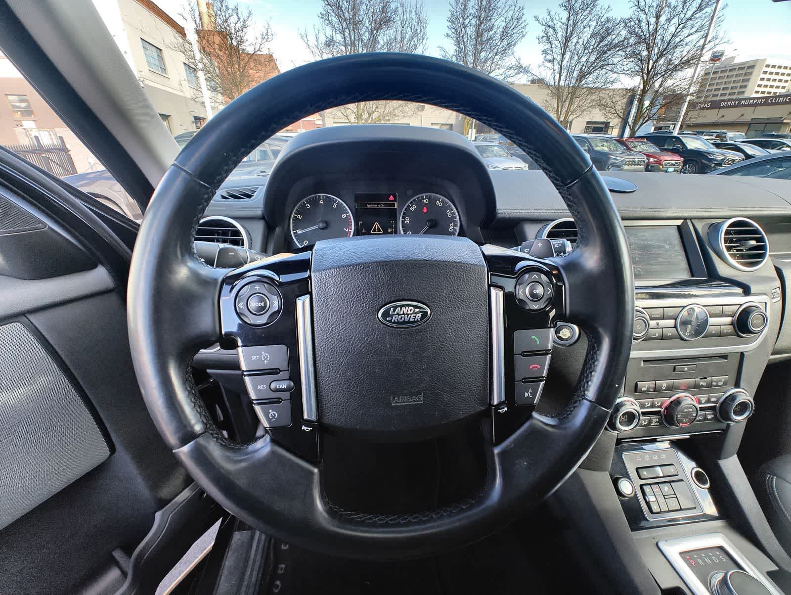 Thumbnail: 2015 Land Rover LR4 - 25