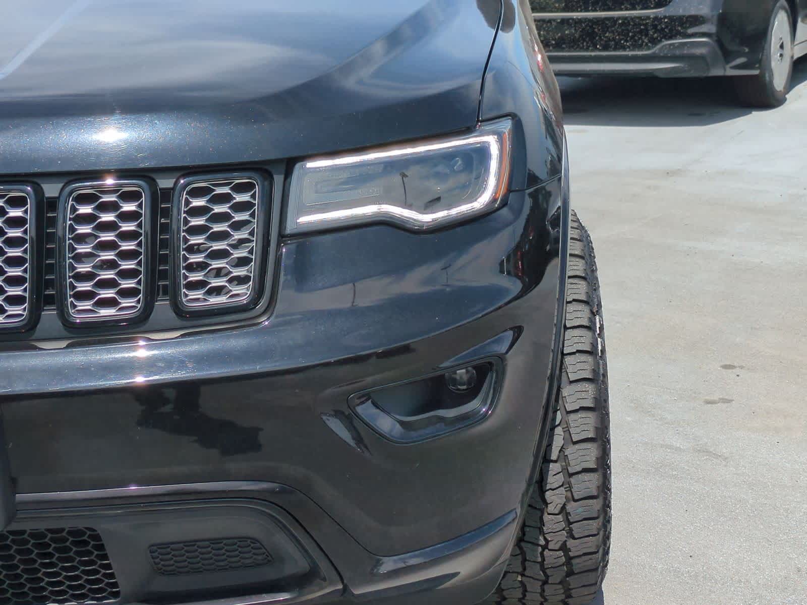 Thumbnail: 2020 Jeep Grand Cherokee - 11
