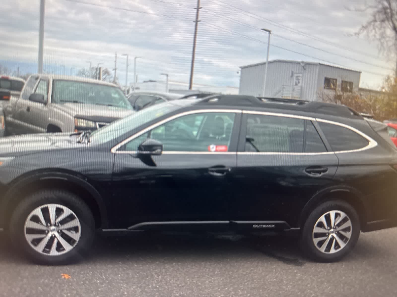 Thumbnail: 2022 Subaru Outback - 3