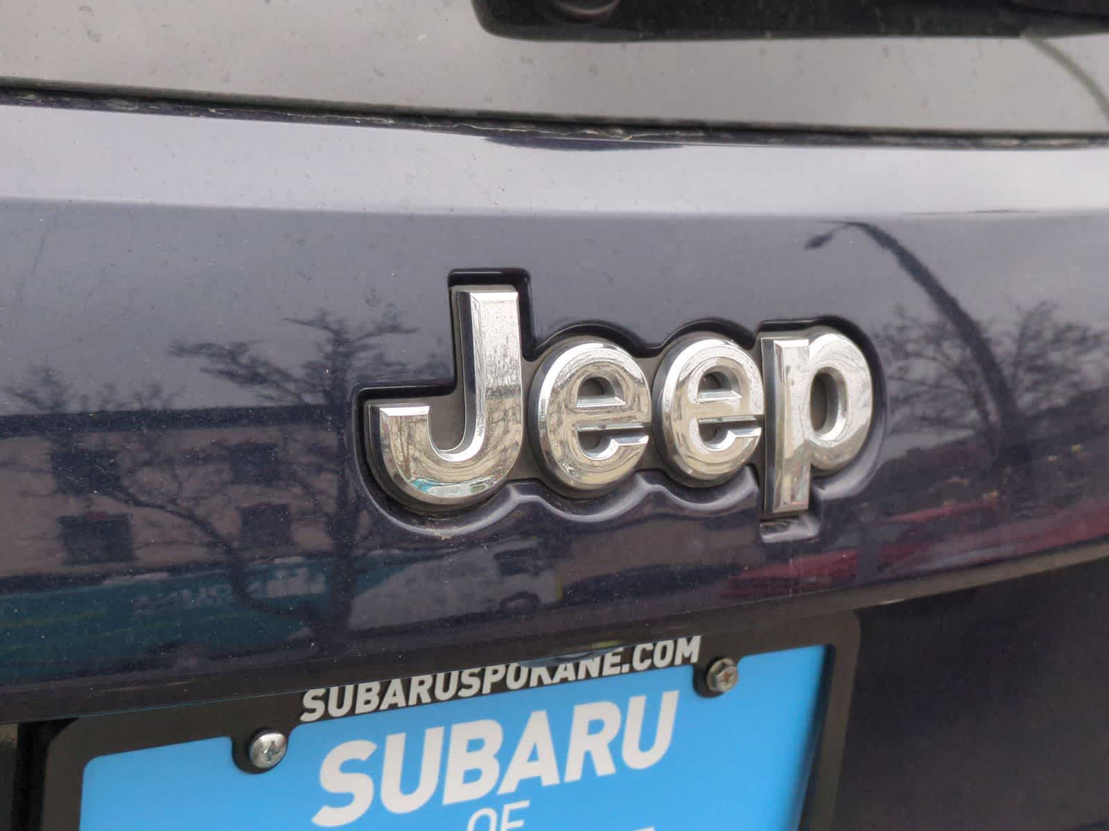 Thumbnail: 2018 Jeep Grand Cherokee - 12