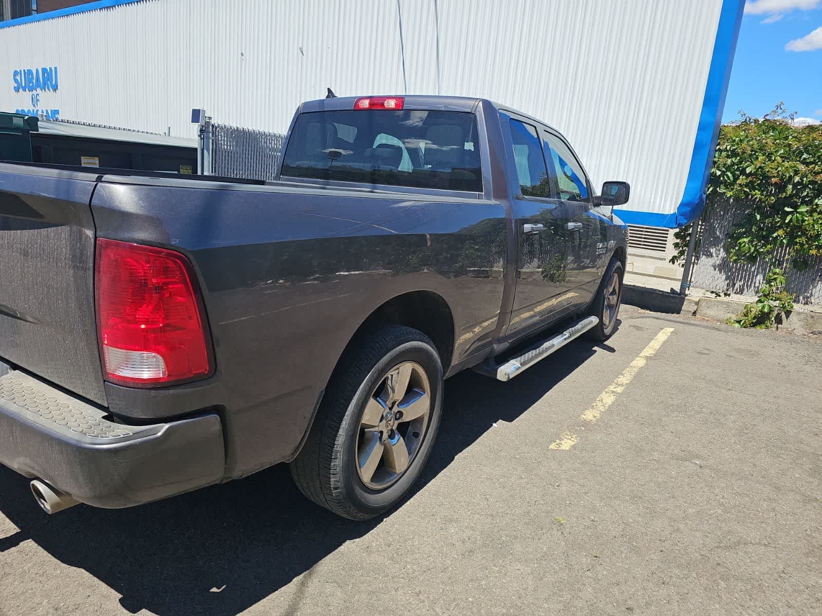 Thumbnail: 2019 RAM 1500 Classic - 3