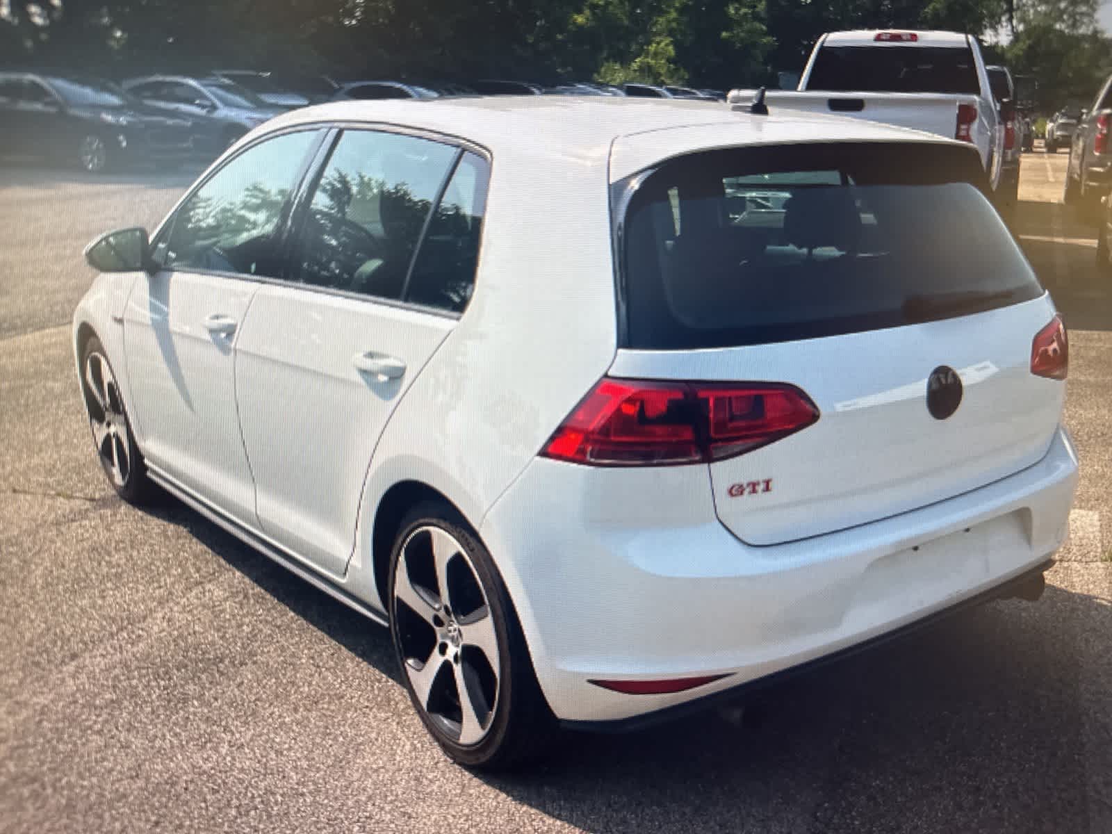 2017 Volkswagen Golf GTI SE 3