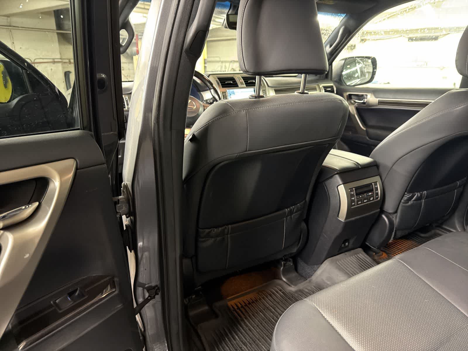 Thumbnail: 2020 Lexus GX - 21