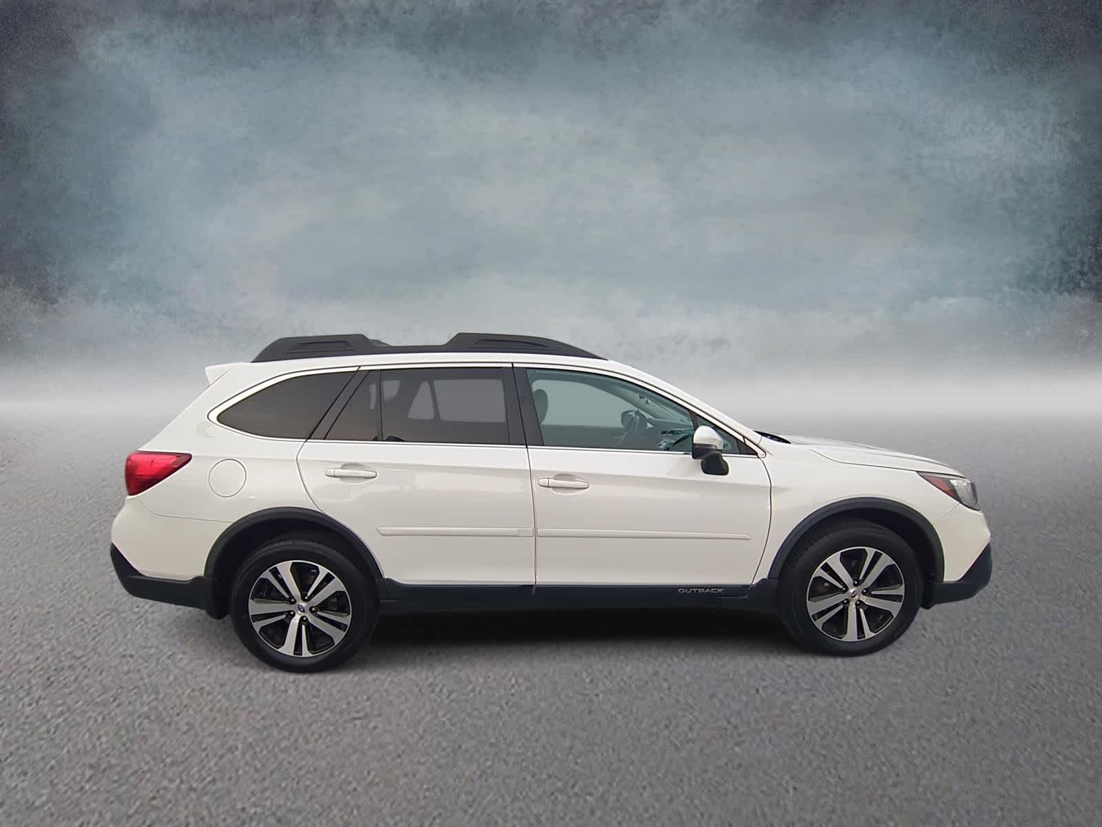 Thumbnail: 2018 Subaru Outback - 9