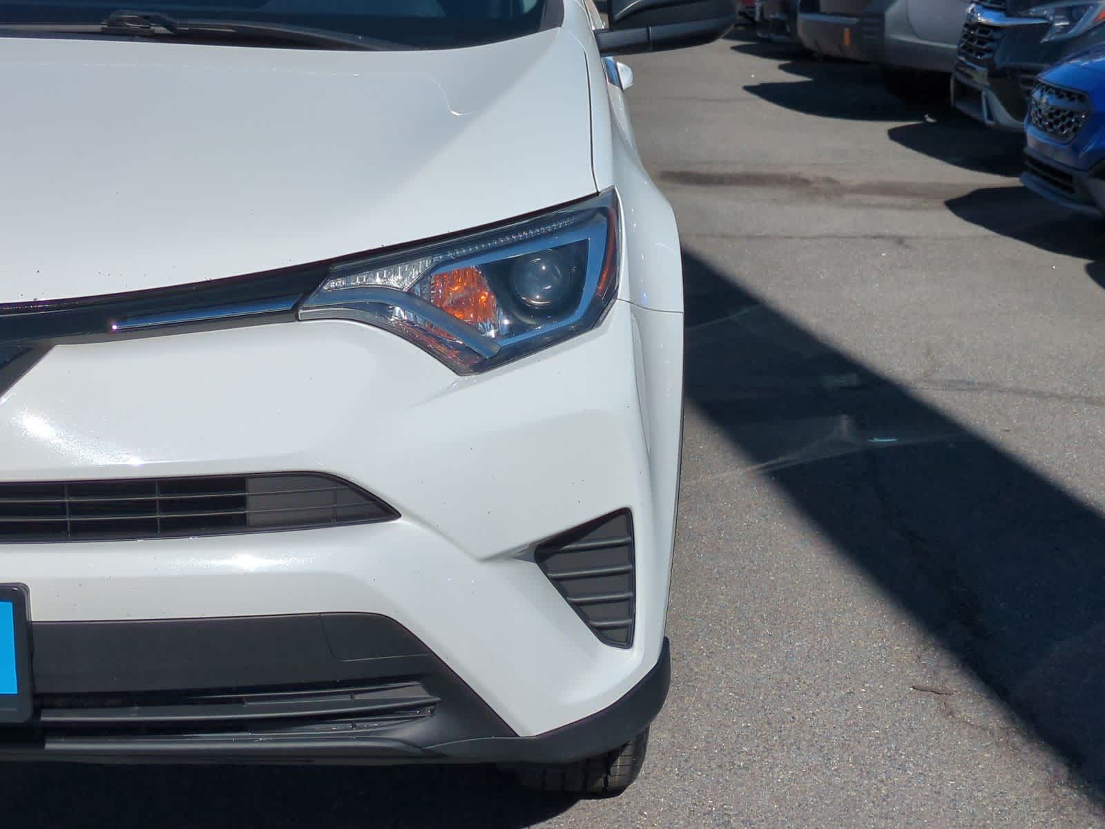 Thumbnail: 2018 Toyota RAV4 - 11