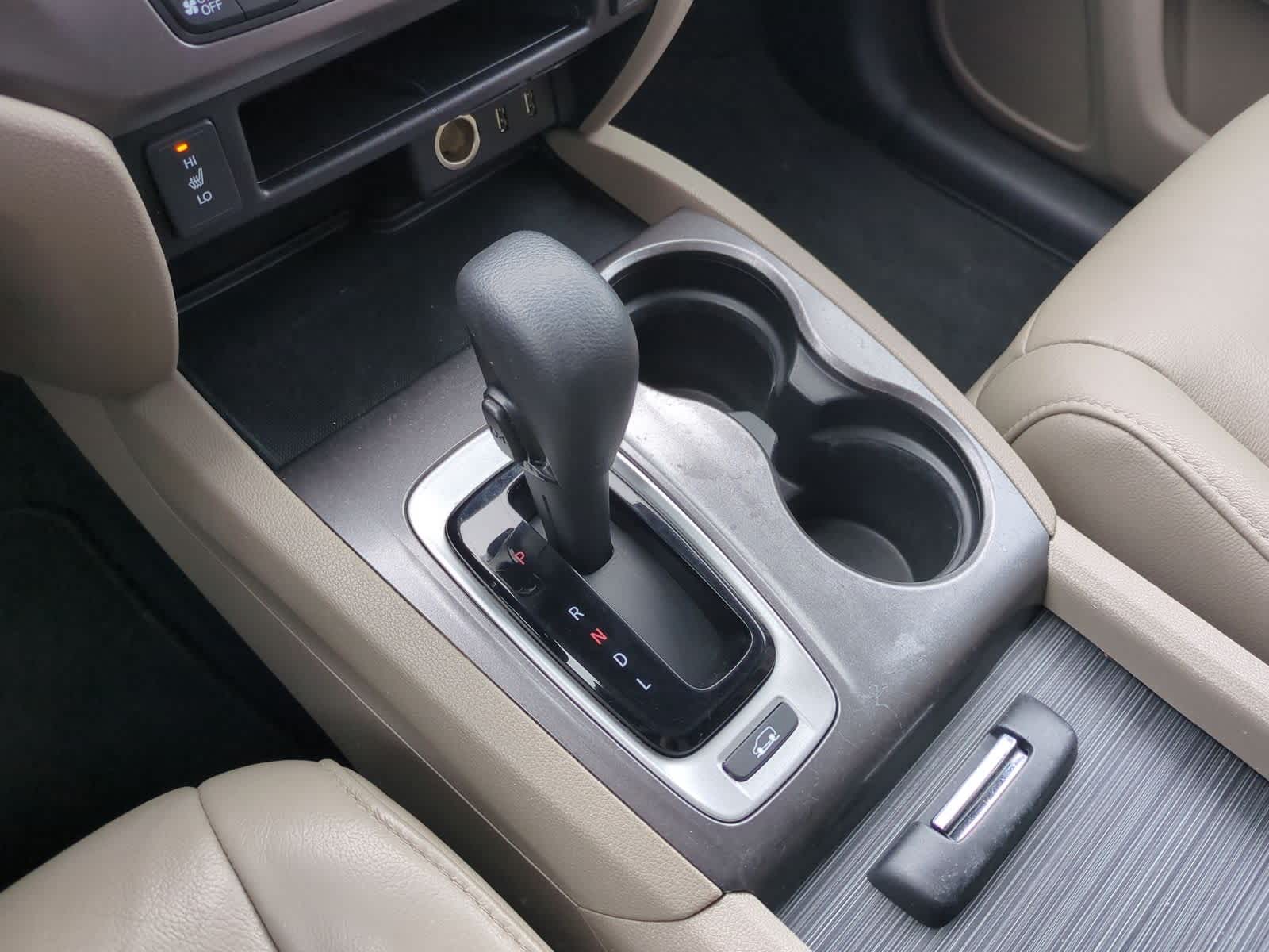 Thumbnail: 2017 Honda Pilot - 32