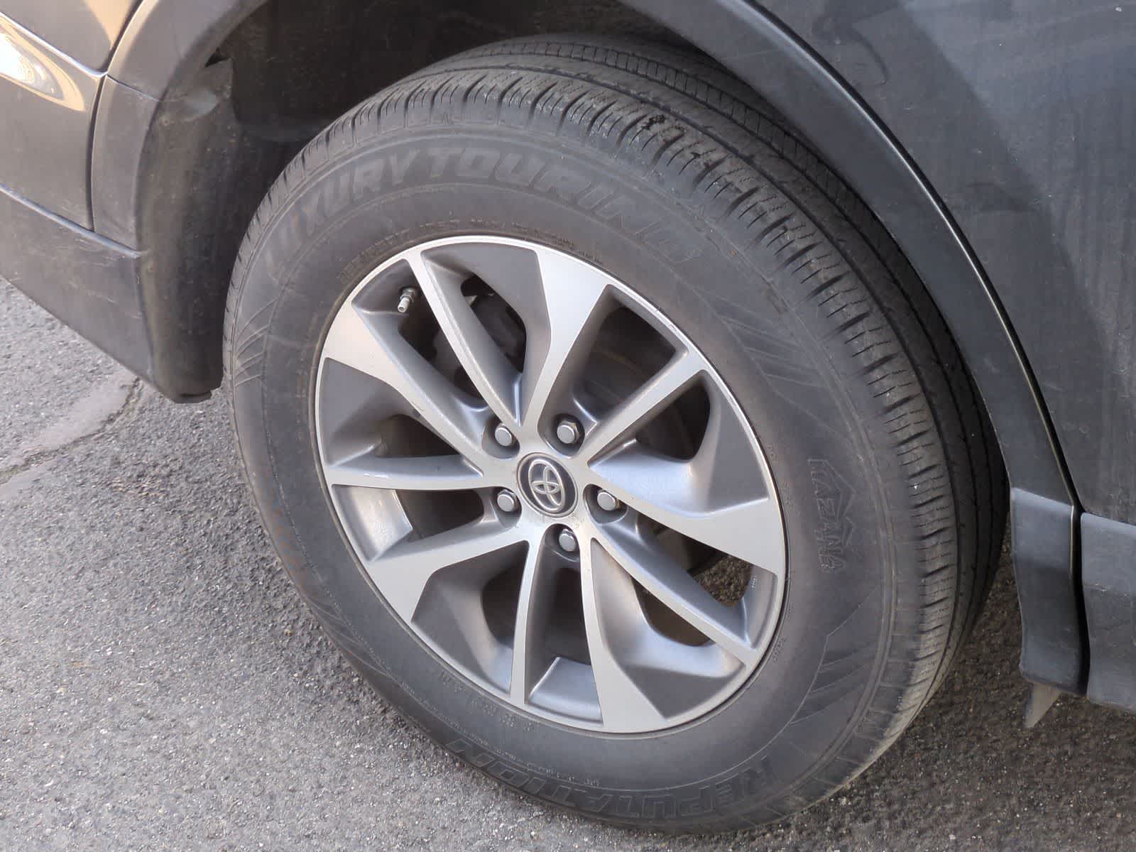 Thumbnail: 2018 Toyota RAV4 - 14