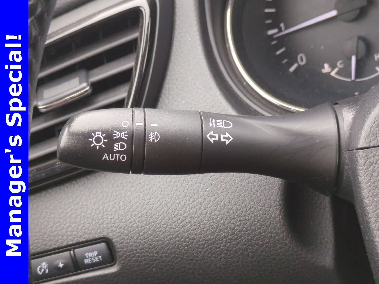 Thumbnail: 2022 Nissan Rogue Sport - 27