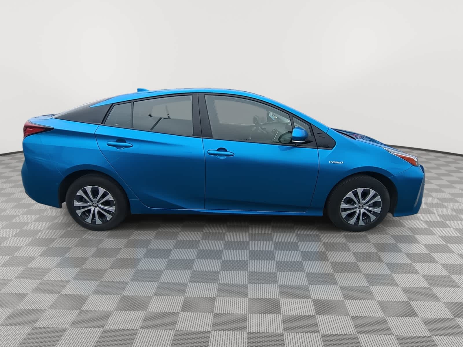 Thumbnail: 2019 Toyota Prius - 9