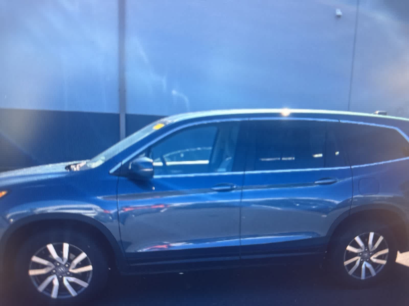 Thumbnail: 2019 Honda Pilot - 2