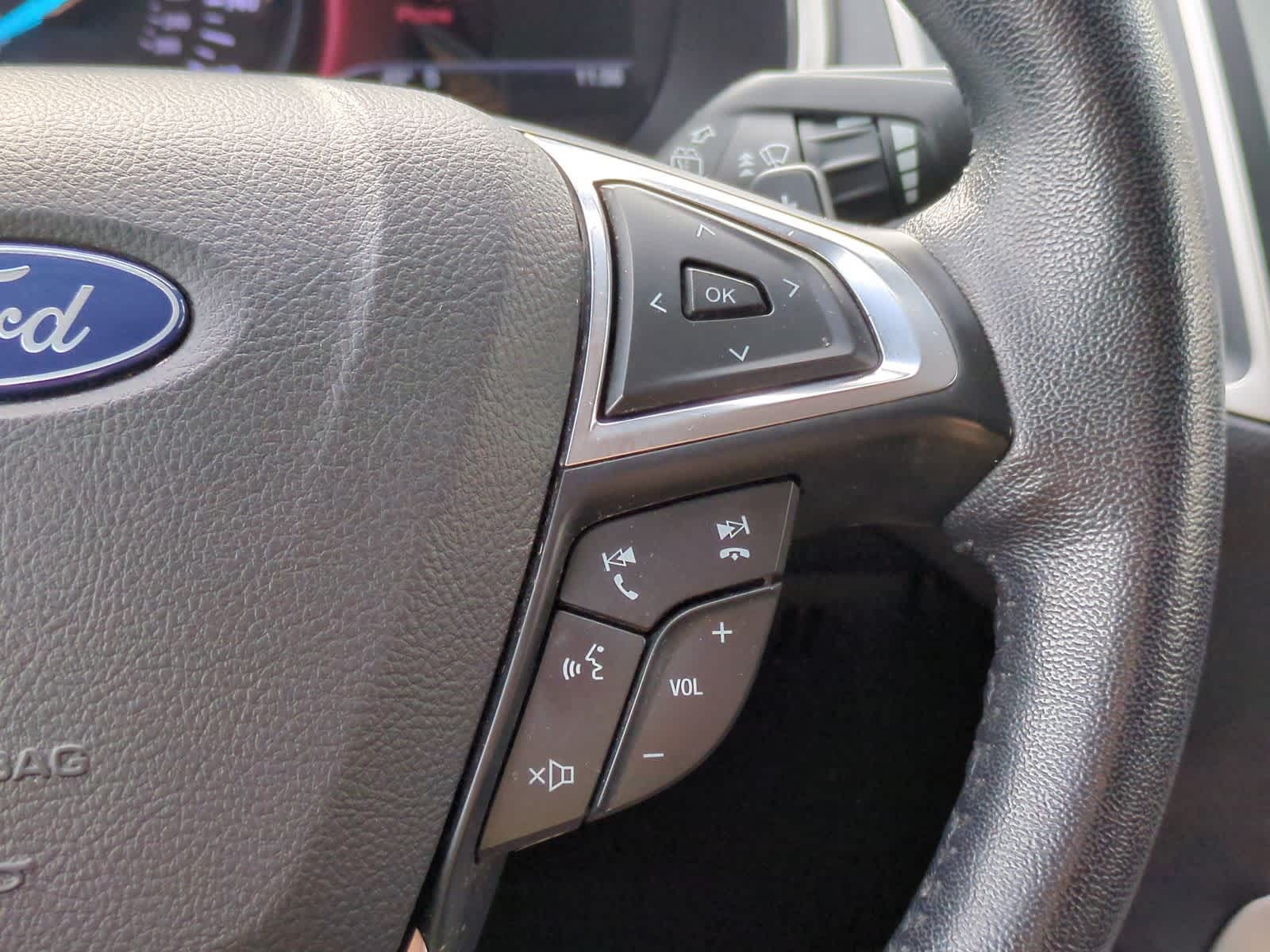 Thumbnail: 2020 Ford Edge - 24