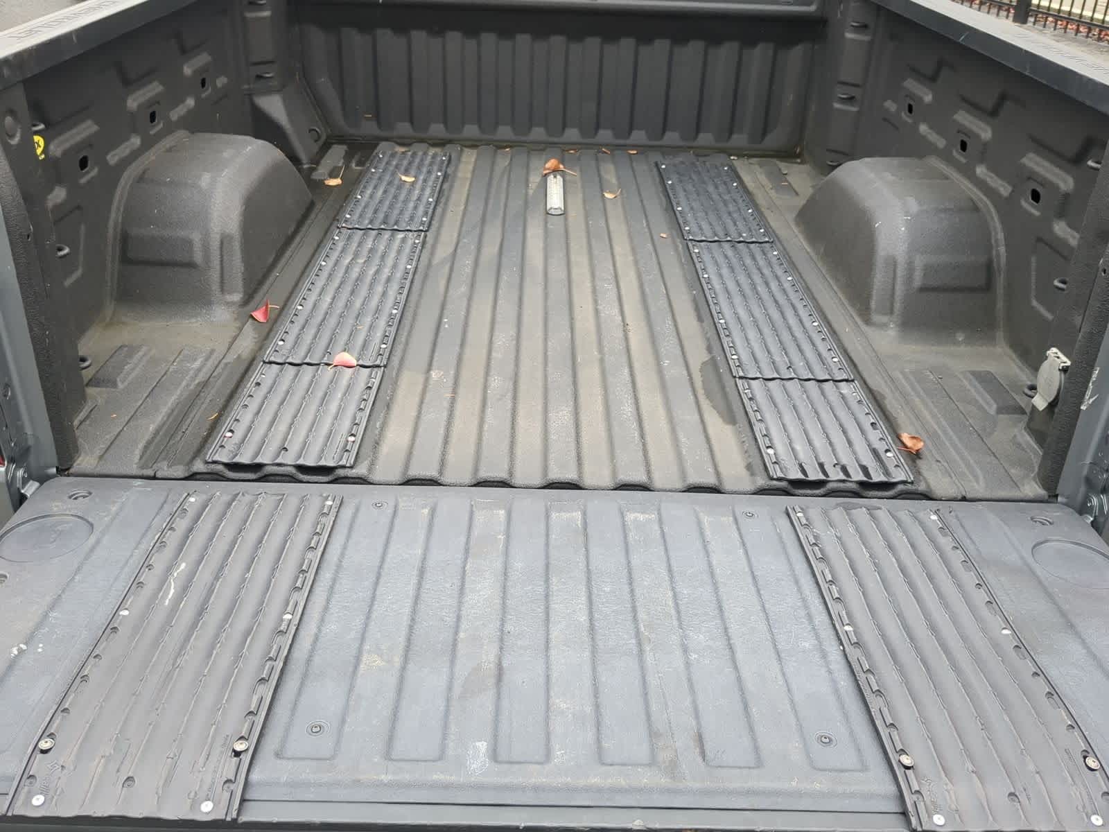 Thumbnail: 2021 Chevrolet Silverado 1500 - 32