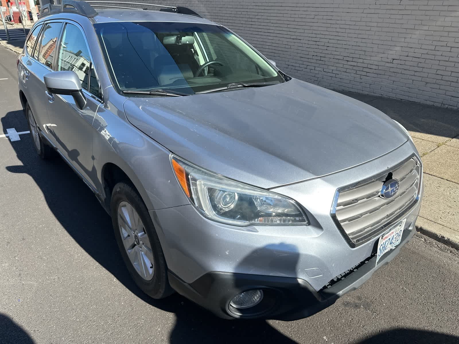 2015 Subaru Outback 2.5i Premium photo 2